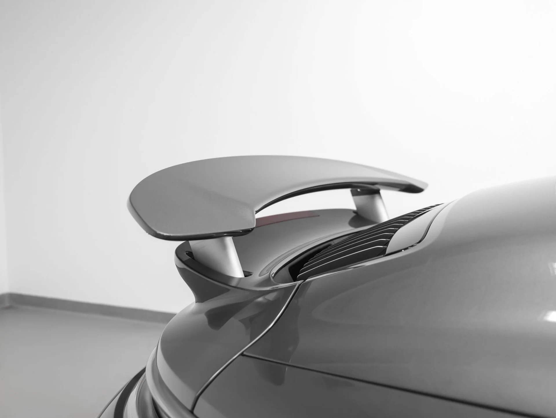 mph018_100800189_19_c0b3104753