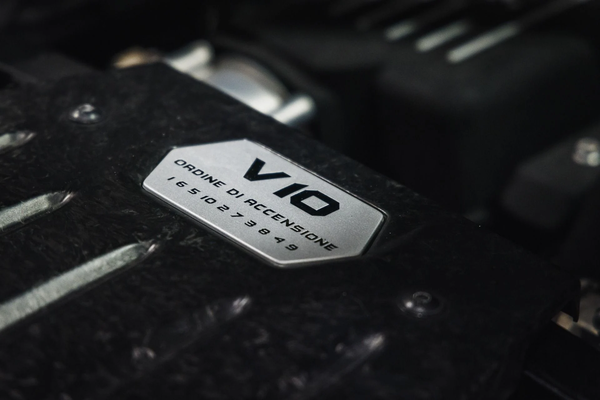 mph018_1008043599_Used_2017_Lamborghini_Huracan_LP_610_4_1775435586_b4e680033a