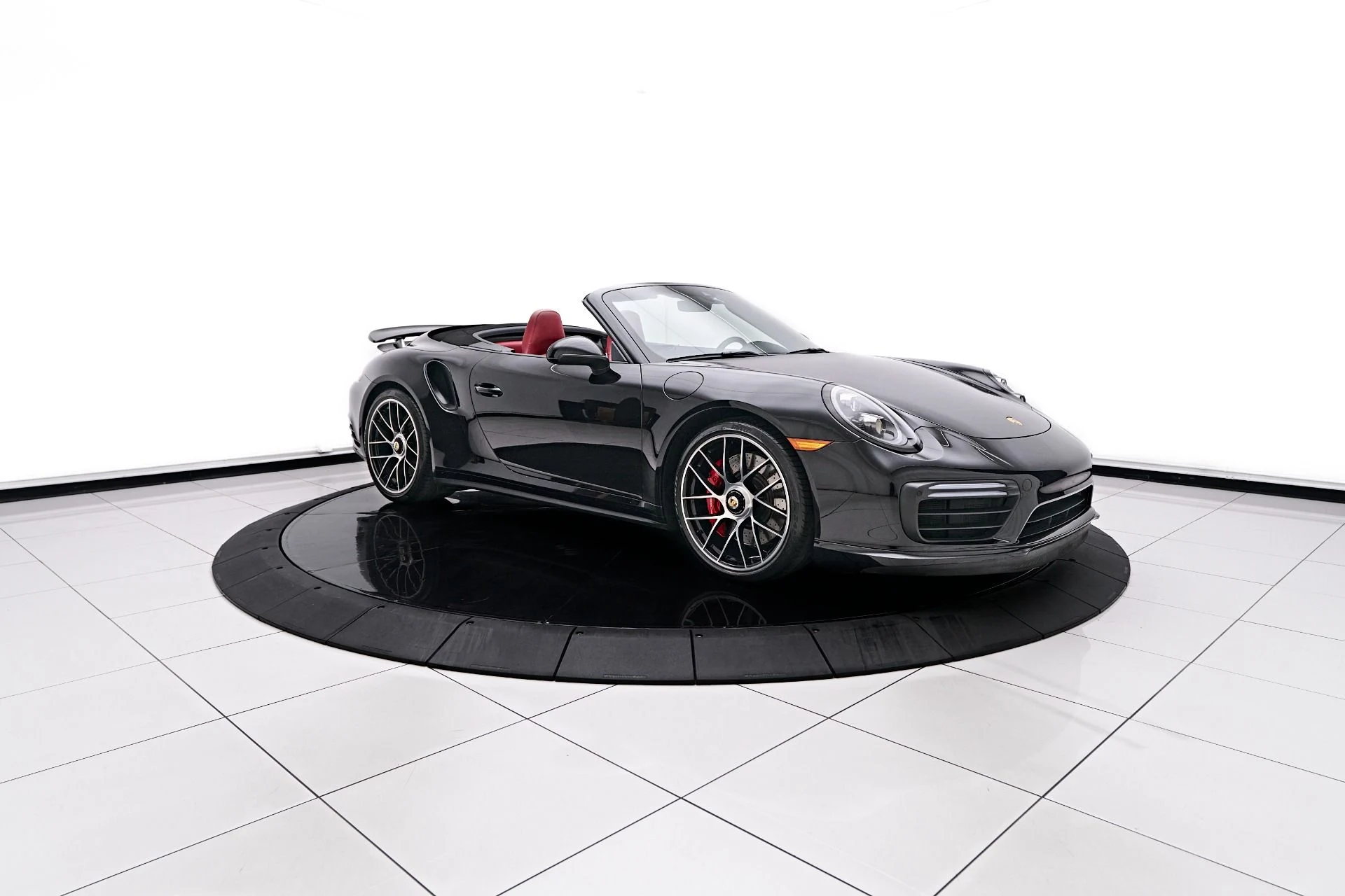 mph018_1013716520_Used_2019_Porsche_911_Turbo_1750270685_236586b694
