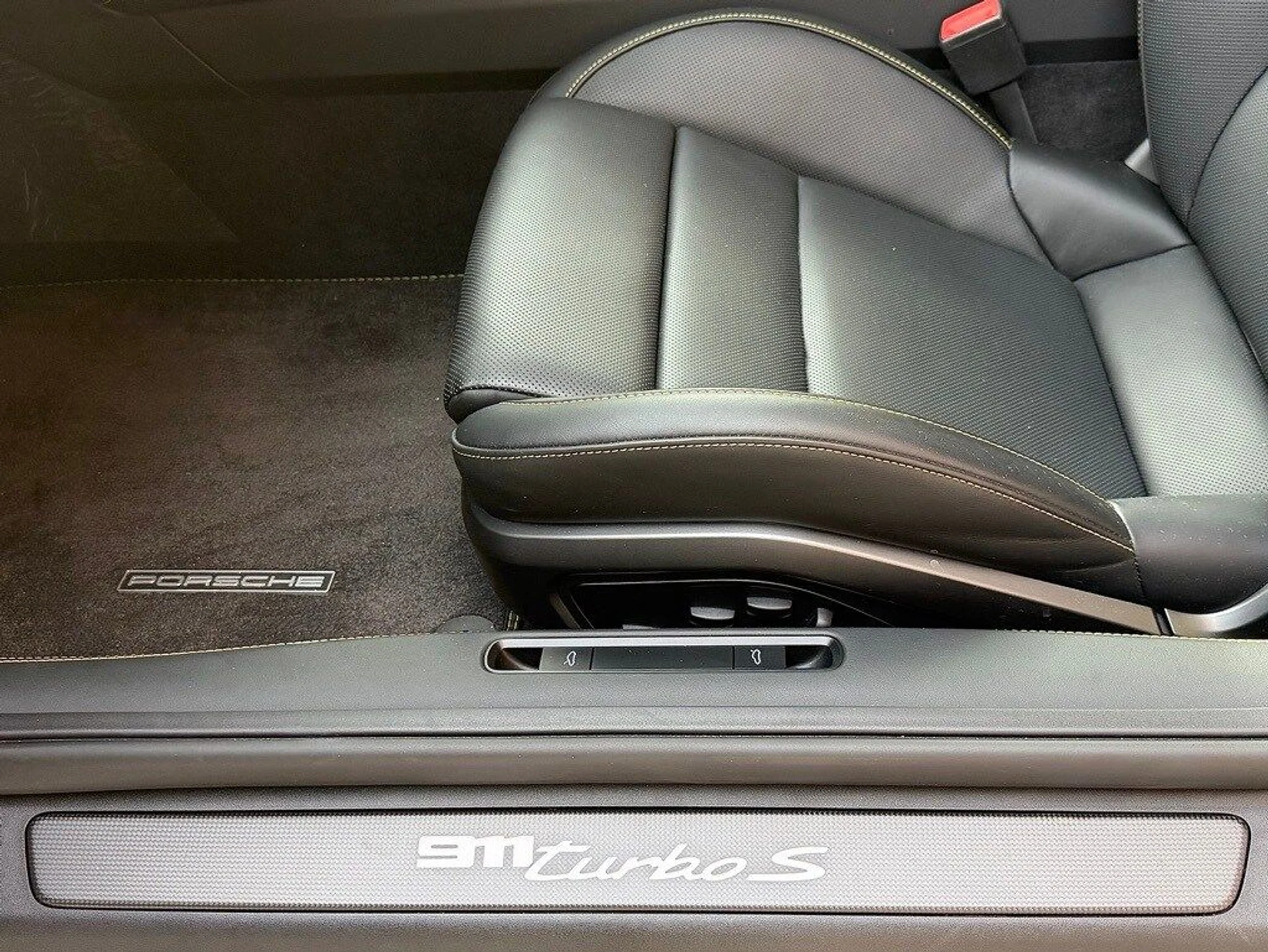 mph018_1016096729_4e20132864727bfce3e442c5779d92efx_7e588441ba