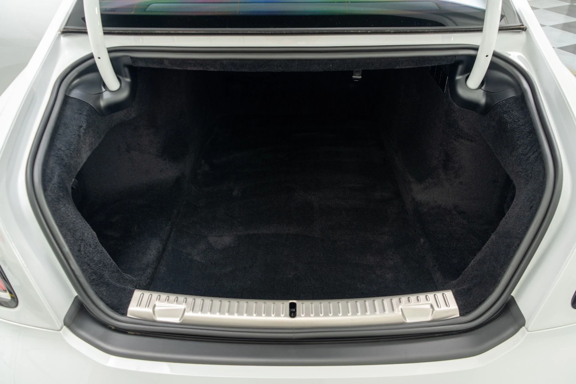 mph018_1017167489_Used_2026_Rolls_Royce_Ghost_Two_Tone_Interior_Low_Miles_1781640354_0ec4b1ffe0