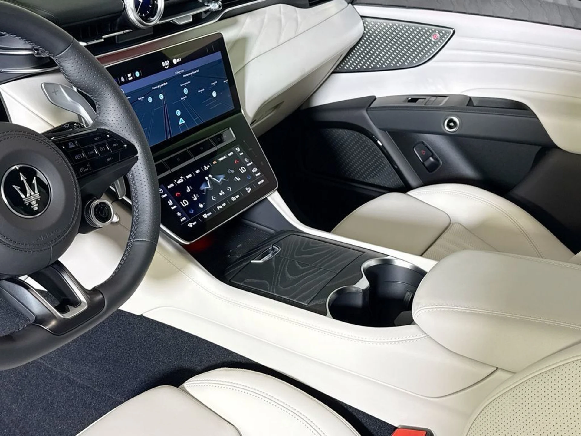 mph018_1018899348_new_2026_maserati_grecale_modenaawd_11350_23056160_18_1024_180a956f35