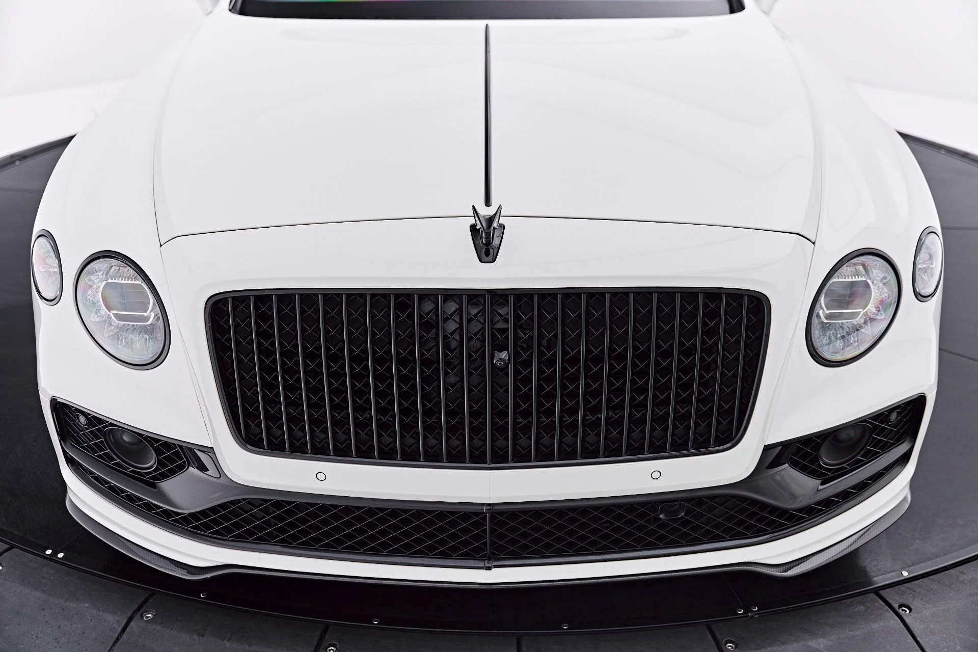 mph018_1020957898_Used_2022_Bentley_Flying_Spur_V8_1786412483_8cc5aa9b1a
