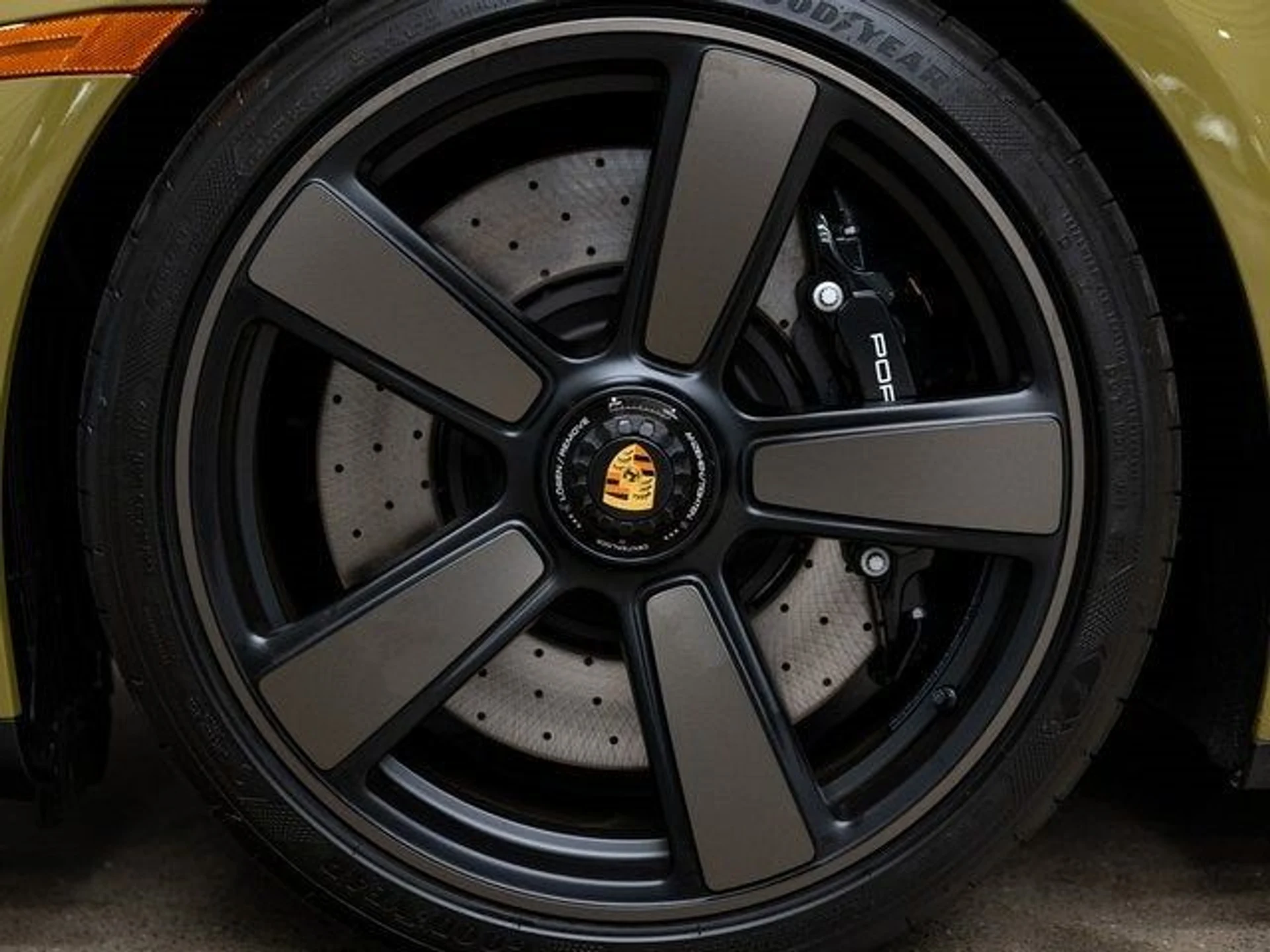 mph018_1021953552_19_60e459e353