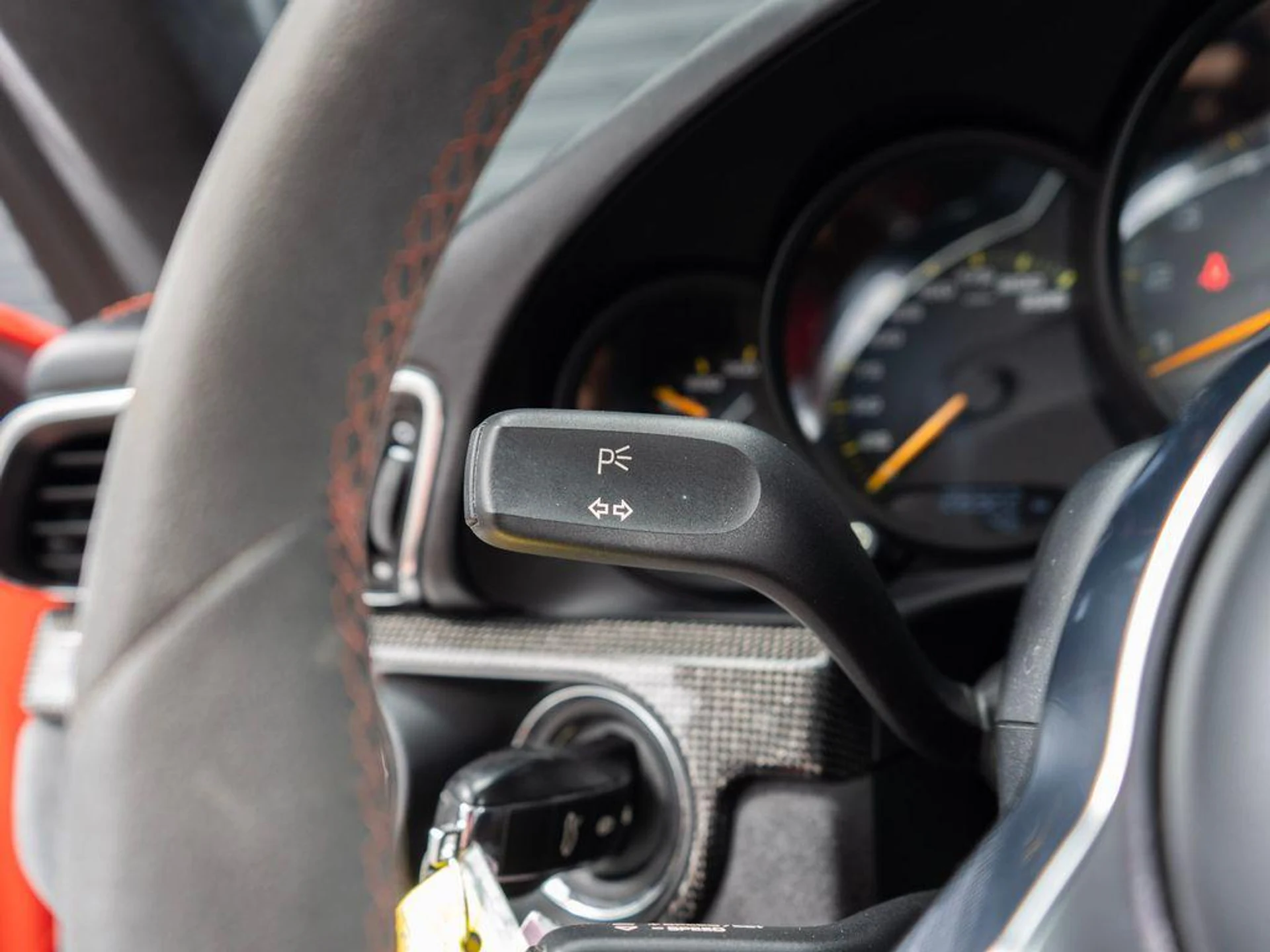 mph018_1027242000_is_Tzuyg_Sef_Tq_KWKMVO_9_Gf_Deg_DE_8_60d40bffe7