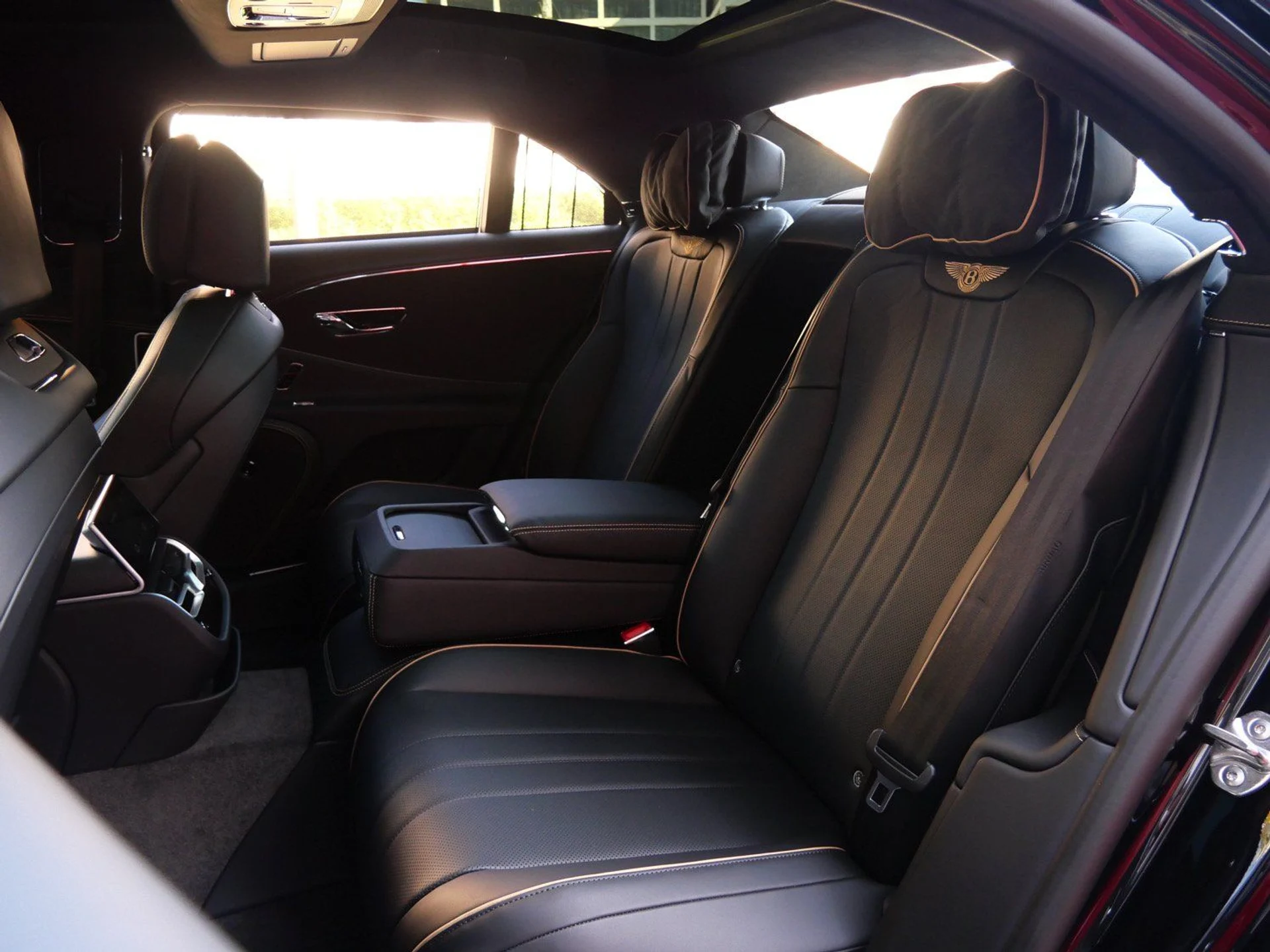 mph018_1030553475_216239723da48ef6f39719decd26cd9dx_3a18d10d1a