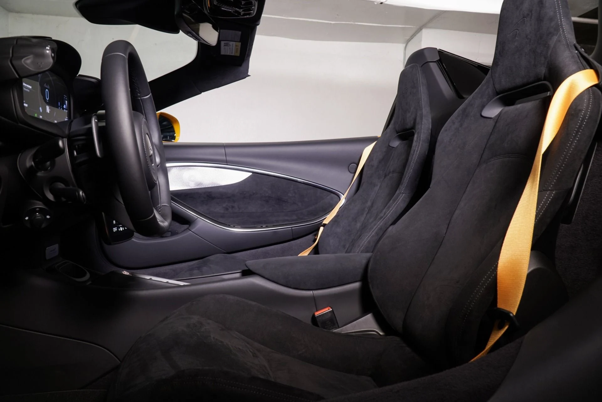 mph018_1031604958_New_2026_Mc_Laren_Artura_Spider_1762443727_4040d1cd7e