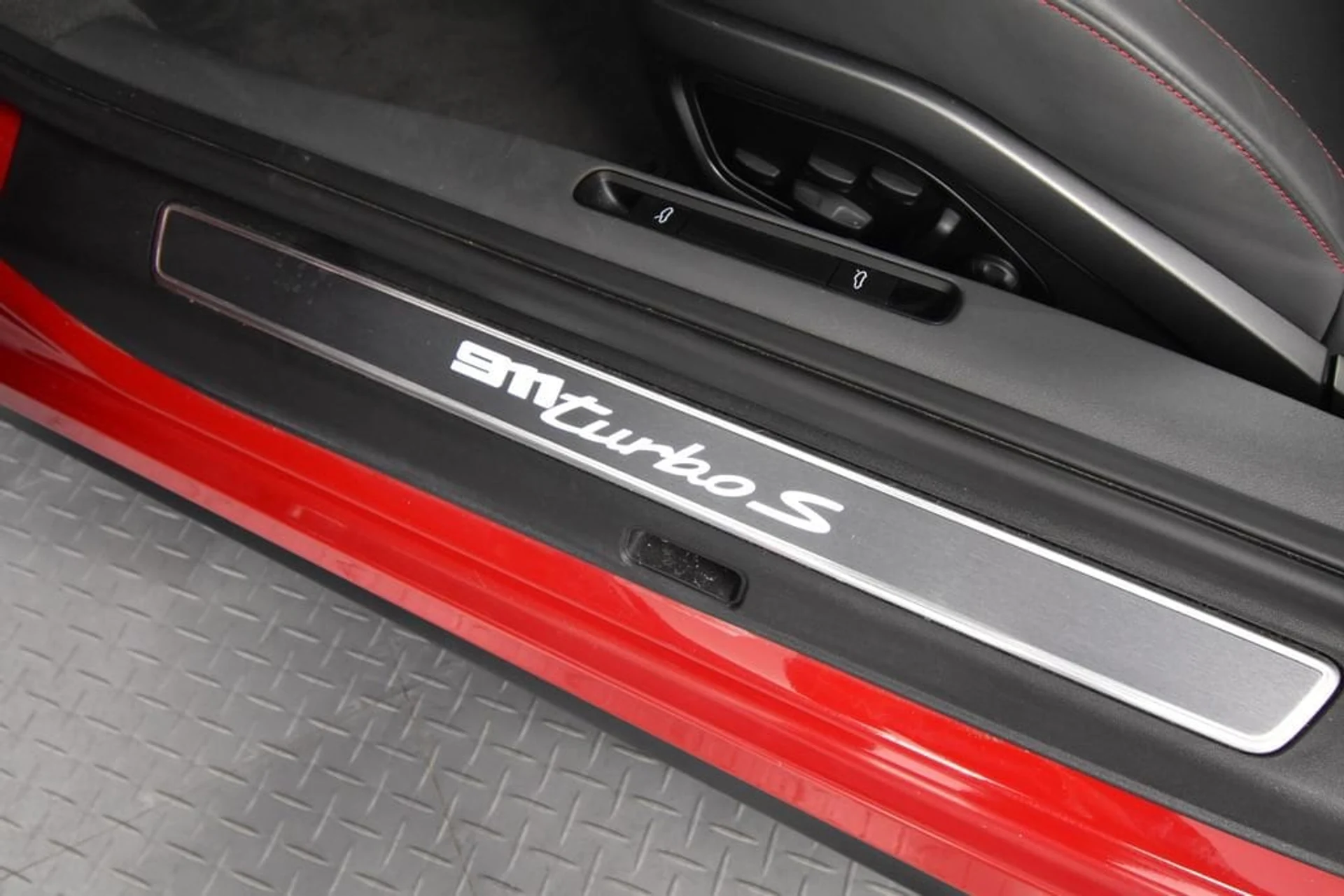 mph018_103362793_a2a1dc6215aa69dc190a8eff8e3f5075x_d13ece9363