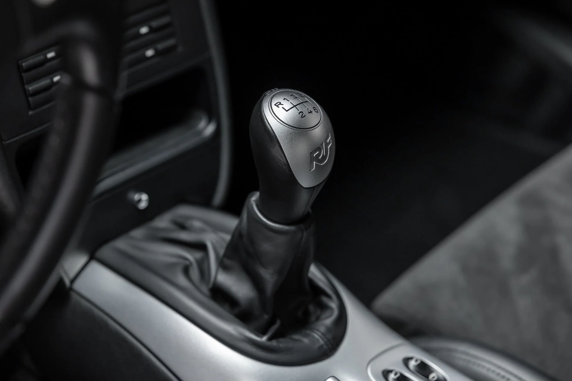 mph018_1034428960_13475_p19_l_4bb145525b