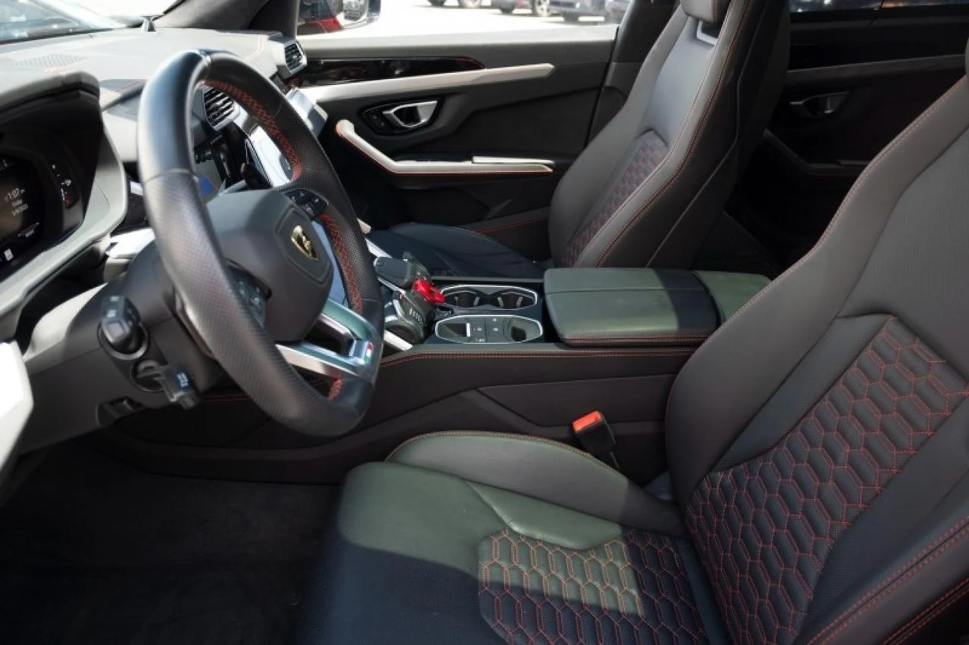 mph018_1035916039_7f13c24e9f924b47daa87b55794d6d6c_d4f5256191