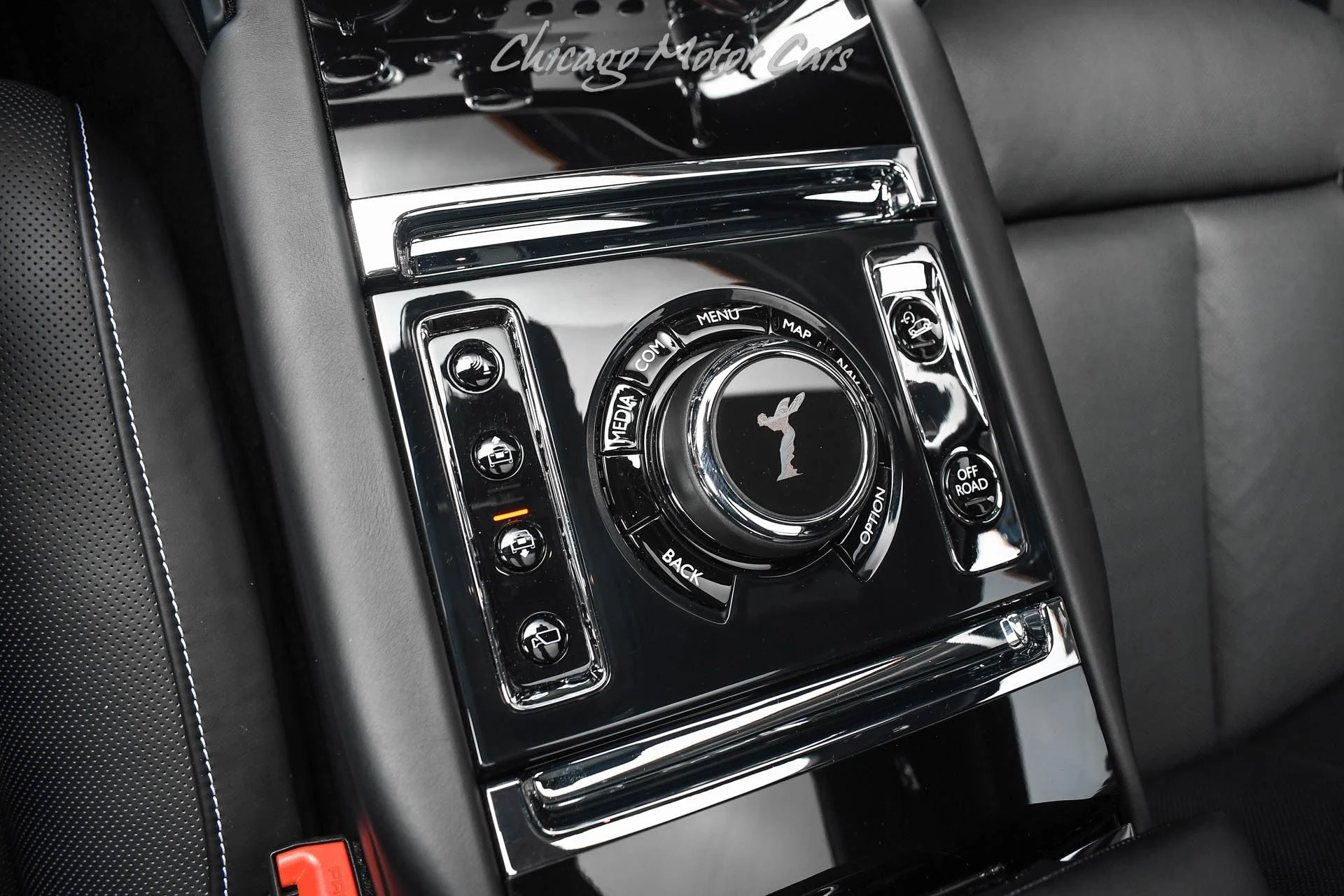 mph018_1040090680_13493_p19_l_8a4709e4bf