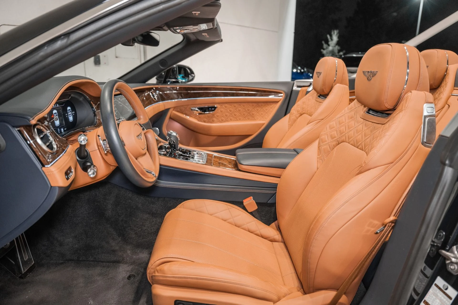 mph018_1040592344_Used_2020_Bentley_CONTINENTAL_GTC_V8_1792249789_0d03868e37