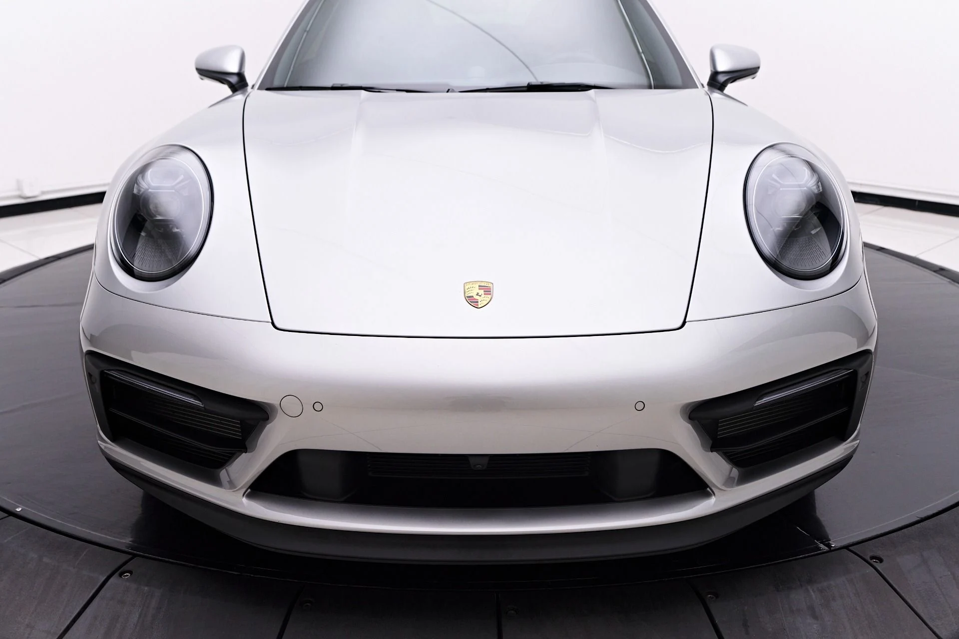 mph018_1040873924_Used_2024_Porsche_911_Carrera_4_GTS_1753409003_9fcbd1eb62