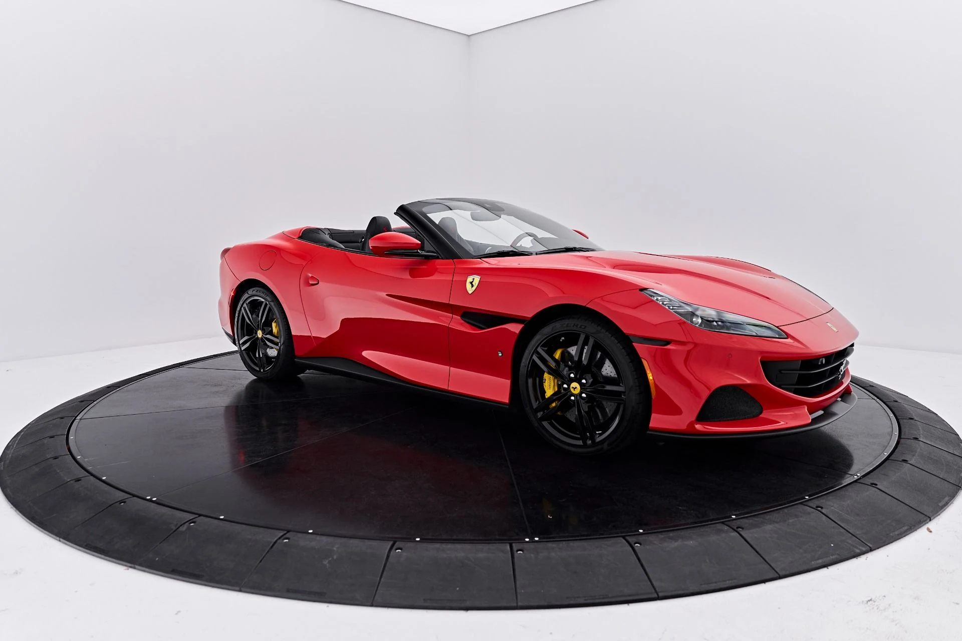 mph018_1048219153_Used_2022_Ferrari_Portofino_M_Base_1790300279_d1ba987f03