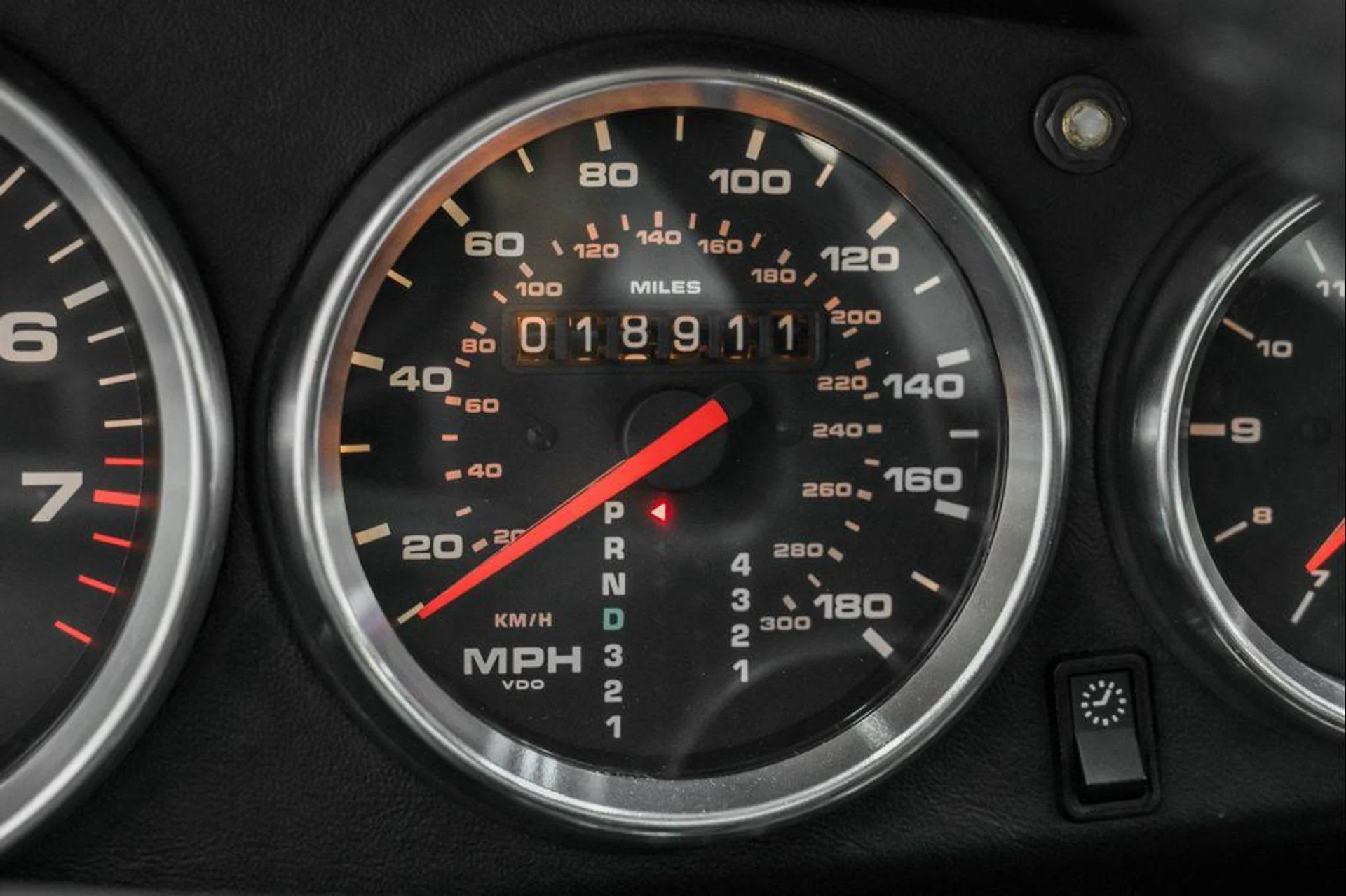 mph018_1055381818_k_Ywk_XI_Mb_V_Dwa_Nbkd_C_YSIGB_Sst_M_4c59f111db