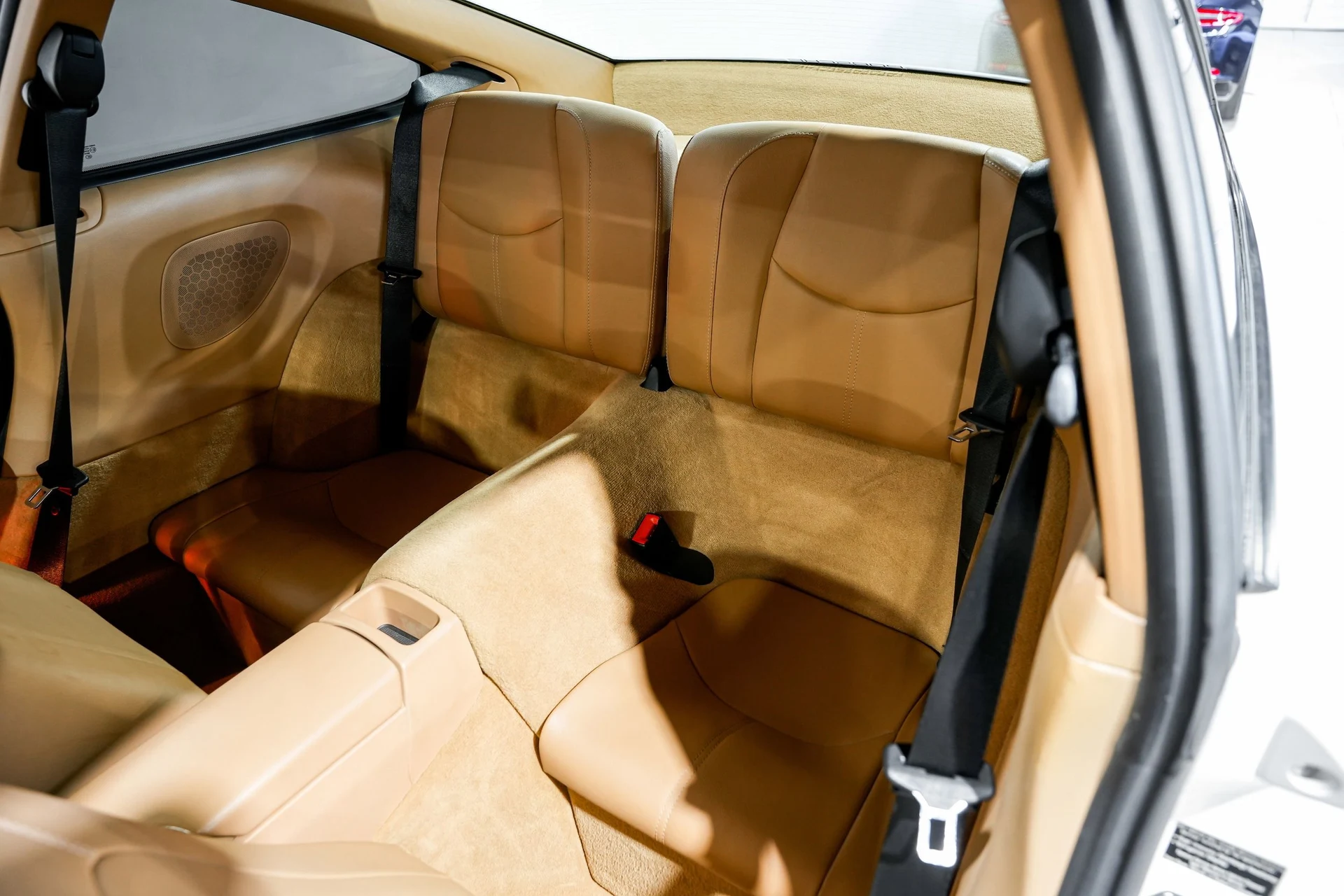 mph018_1055885977_c2f112dda4b66248c010904721a82091x_3b1699c7a6