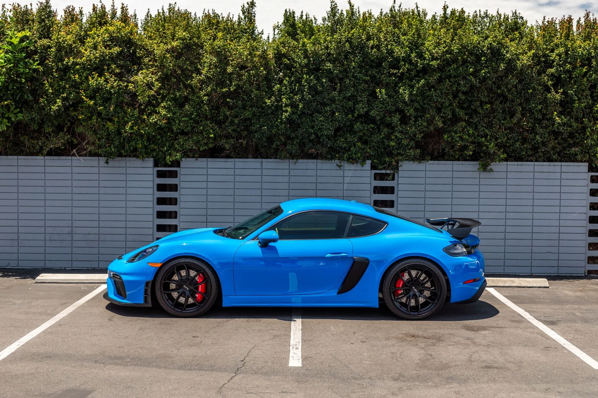 mph018_105706843_Used_2023_Porsche_718_Cayman_GT_4_1721258207_13c0db4c79