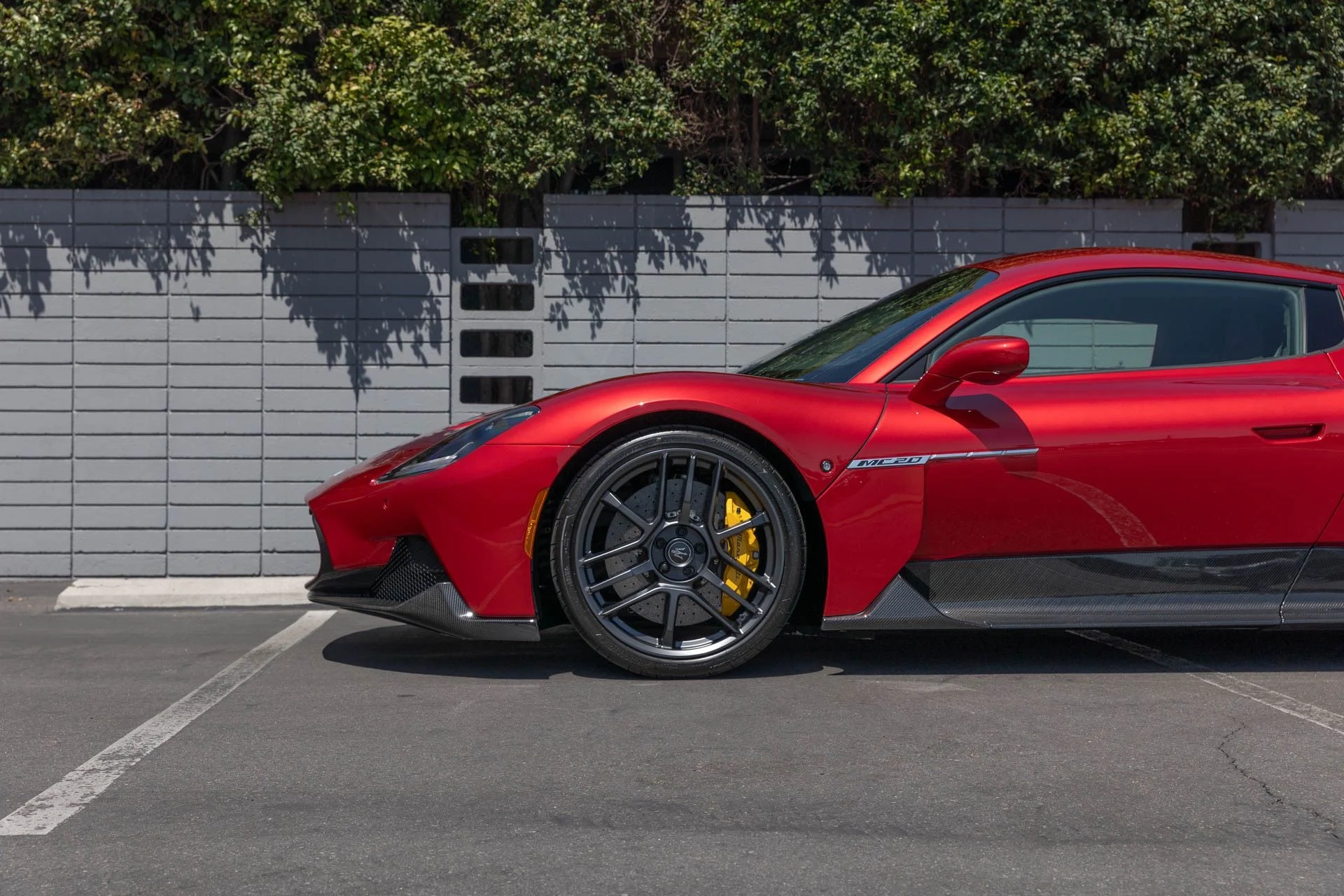 mph018_1061887731_Used_2022_Maserati_MC_20_1747769260_792fa635d2