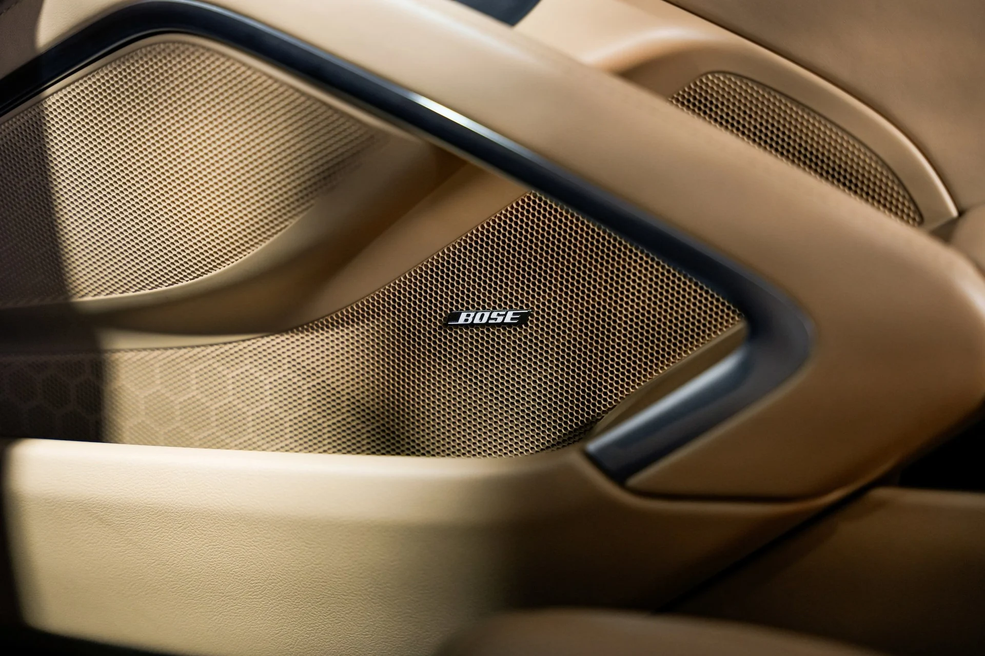 mph018_1063014293_26b05d41c3b3ef2dc57856bb83a22582x_1d750e5c40