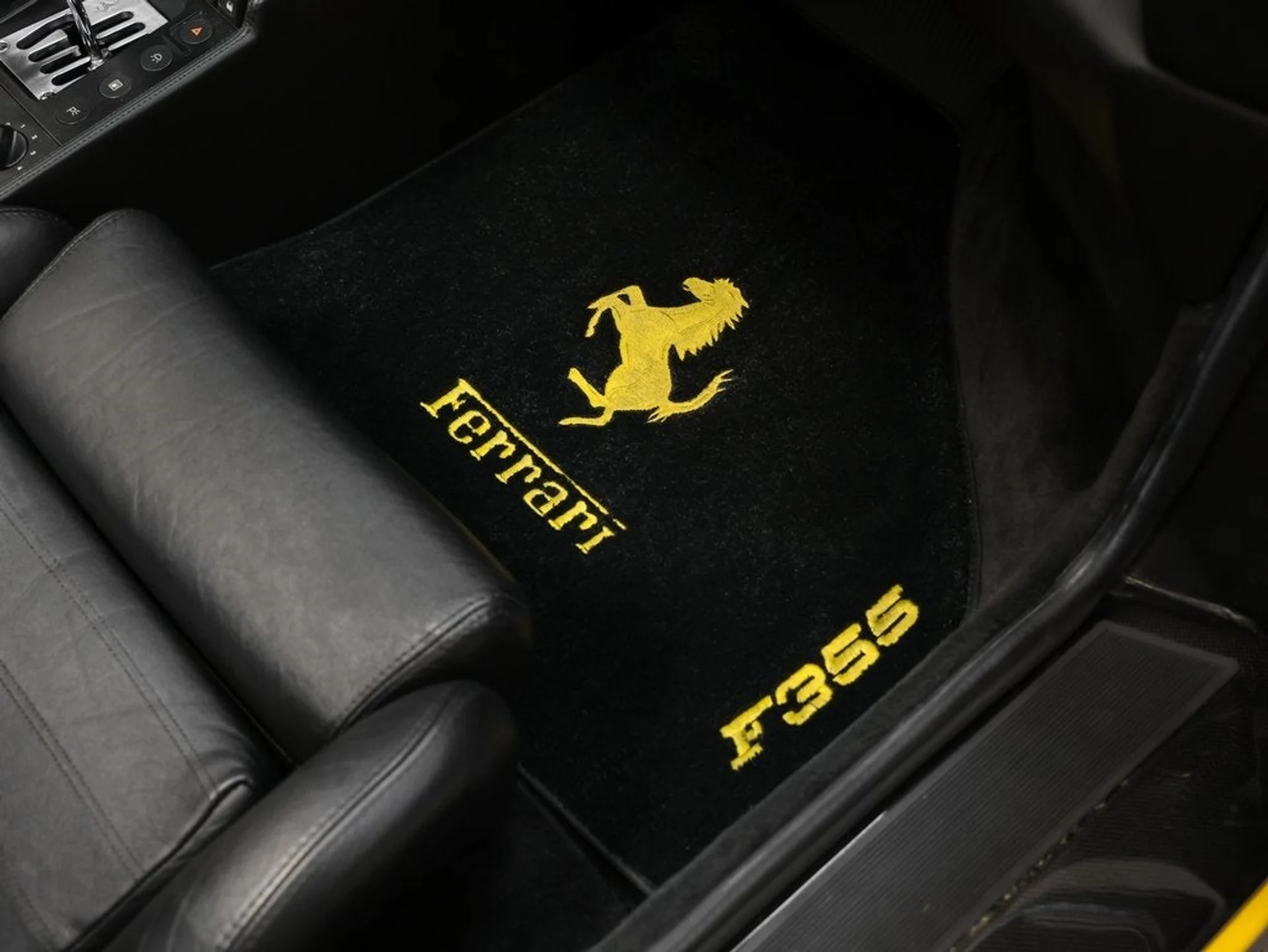 mph018_1064815570_19_5e69c06641