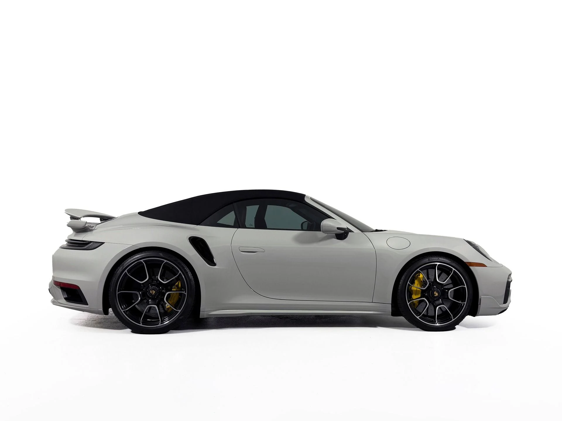 mph018_1072618355_Used_2025_Porsche_911_Turbo_S_1761053591_723f28270d