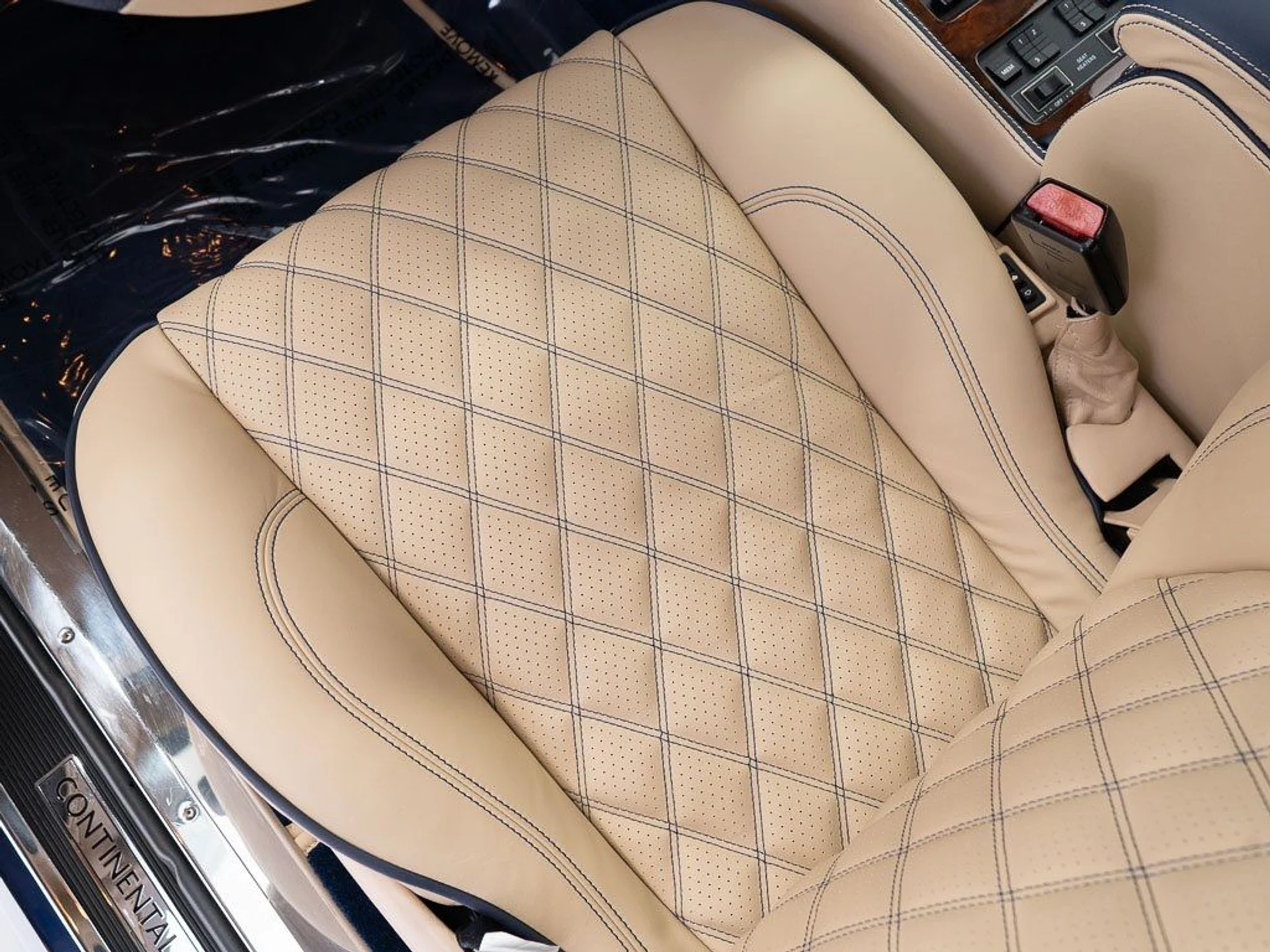 mph018_1072968644_f7ab7c6b9803c7d1c4a82e84546824bb_3c71ae847b