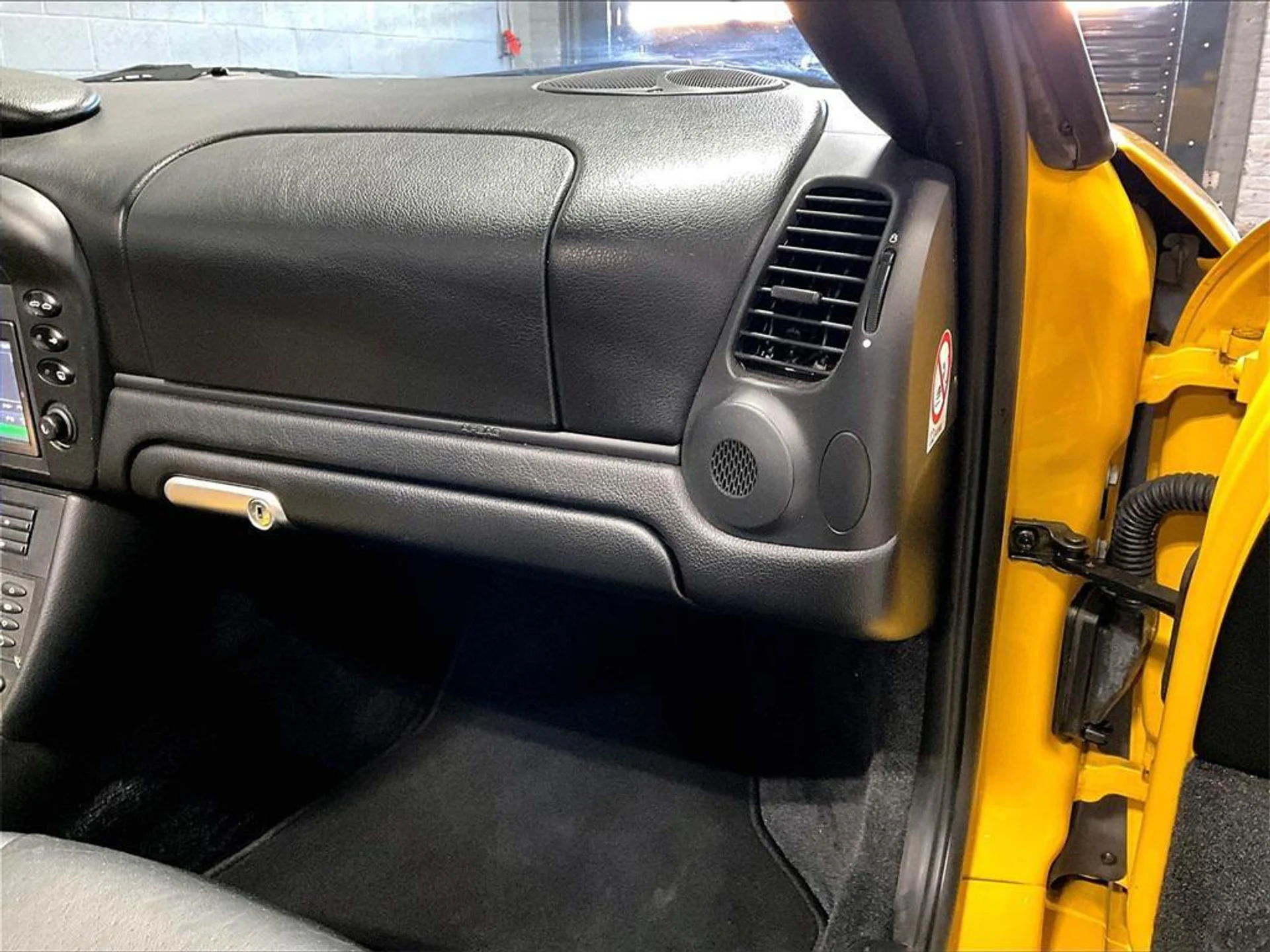 mph018_1074221773_R8ffe62_Yb59_D6_Bk_Hxg6_E_Rq_W_Poc_M_1c0c3b4712