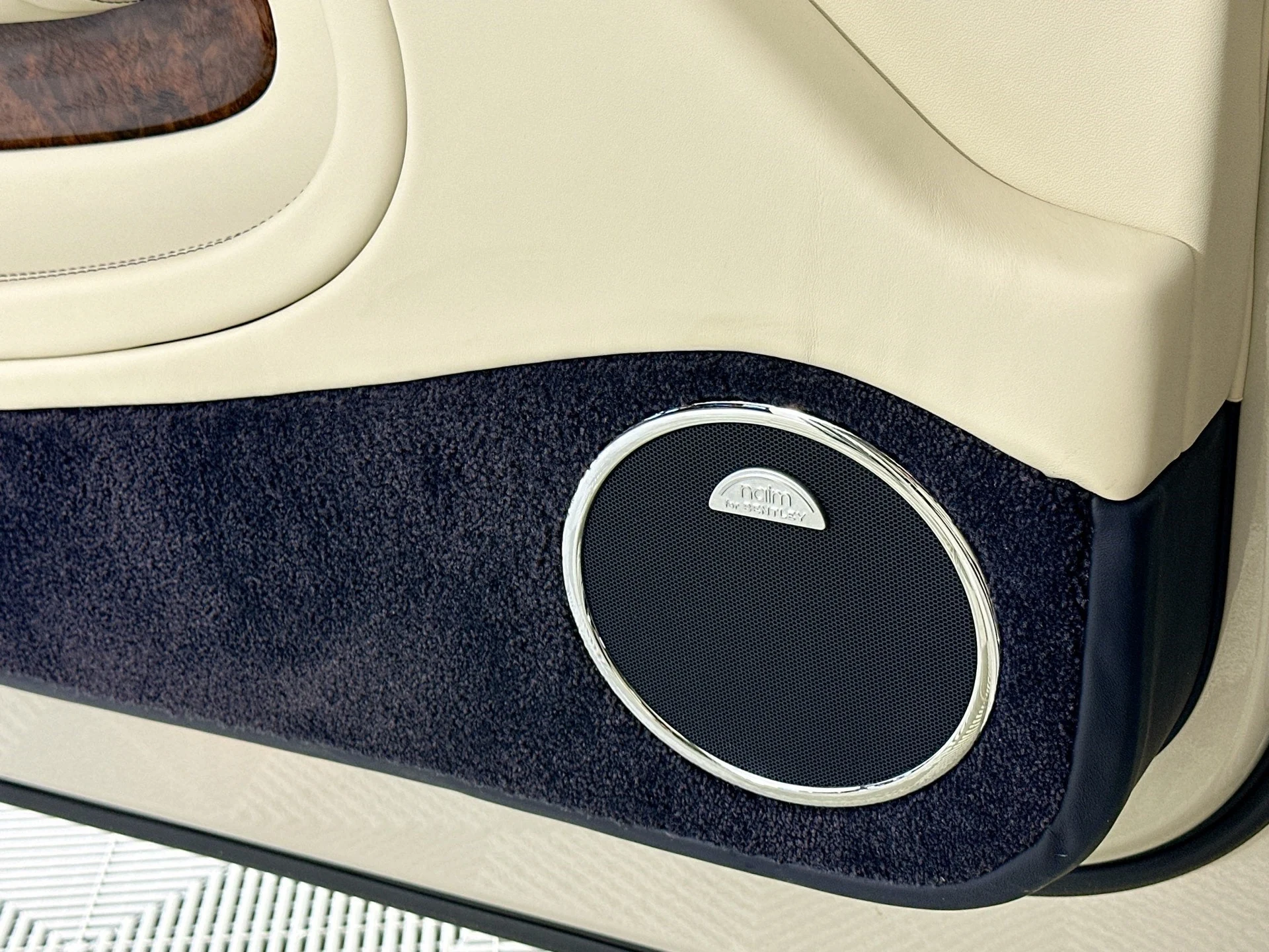 mph018_1080202727_19_f8ff883b3b