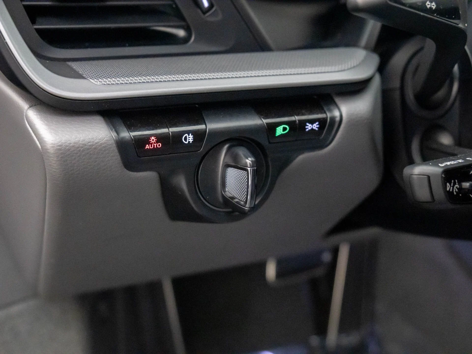 mph018_1083053799_69317130880adbde011ecb806598000ax_a025b2cf8f