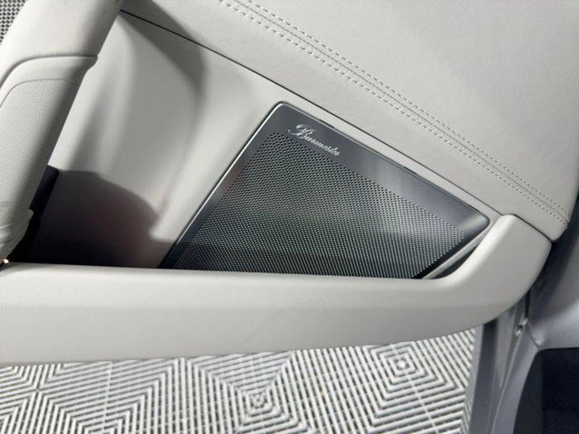 mph018_1089955136_VG_Ghi_RKYU_Aq_p_EGS_6_D6a_SJ_Lb_L0o_b518367758