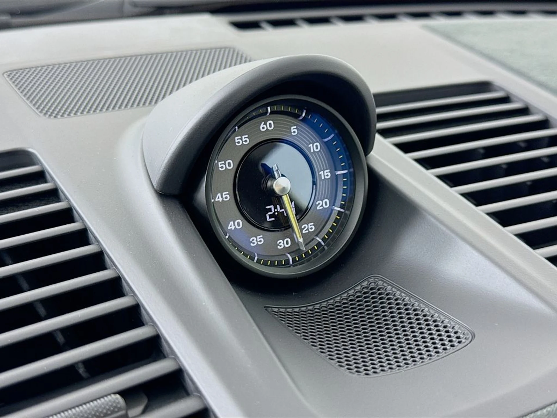 mph018_1093596358_da4437e7a6b8a06689c3ce76c8a7f30bx_bda2dcea8d