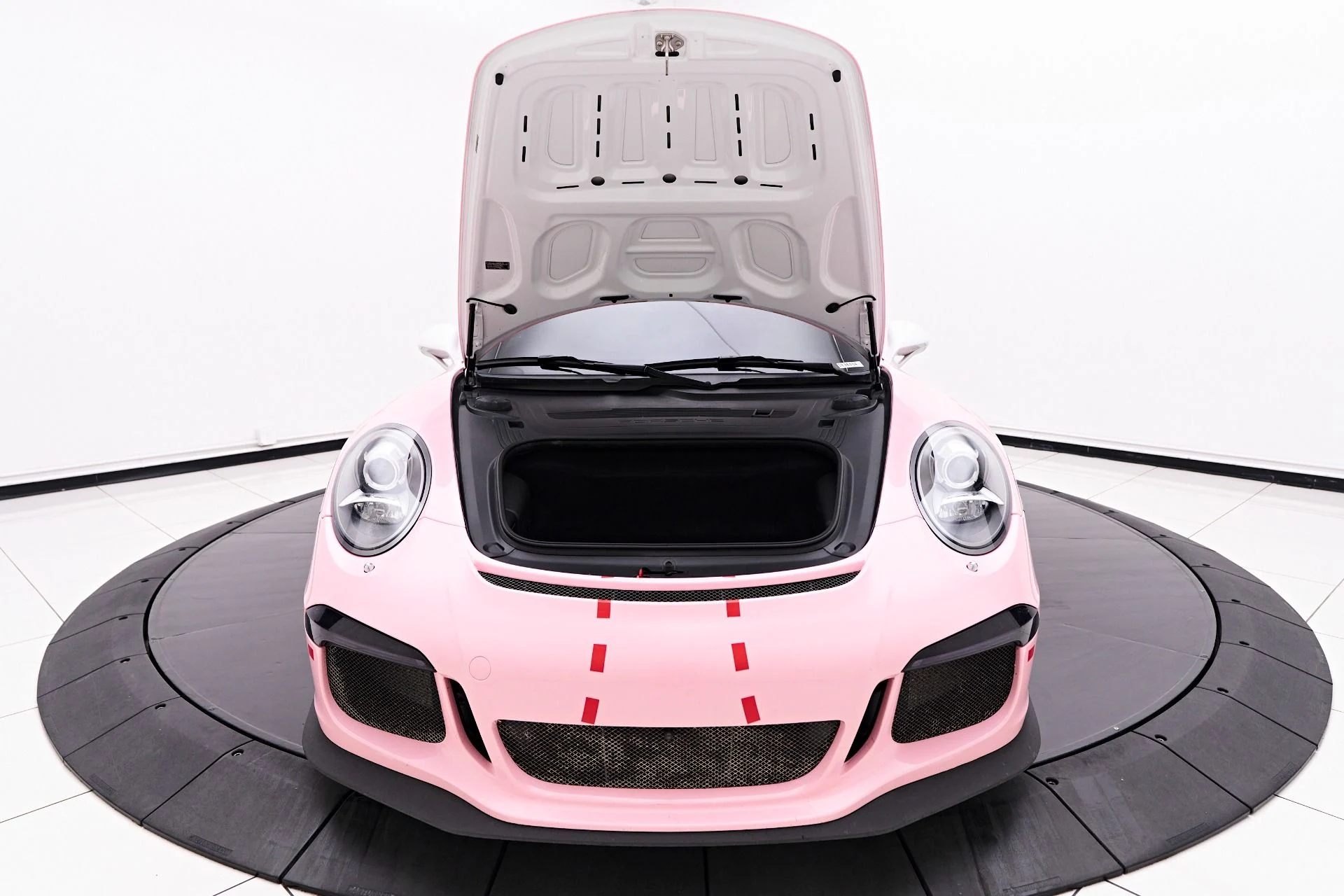 mph018_1096518605_Used_2014_Porsche_911_GT_3_1749519780_7a31d543a5