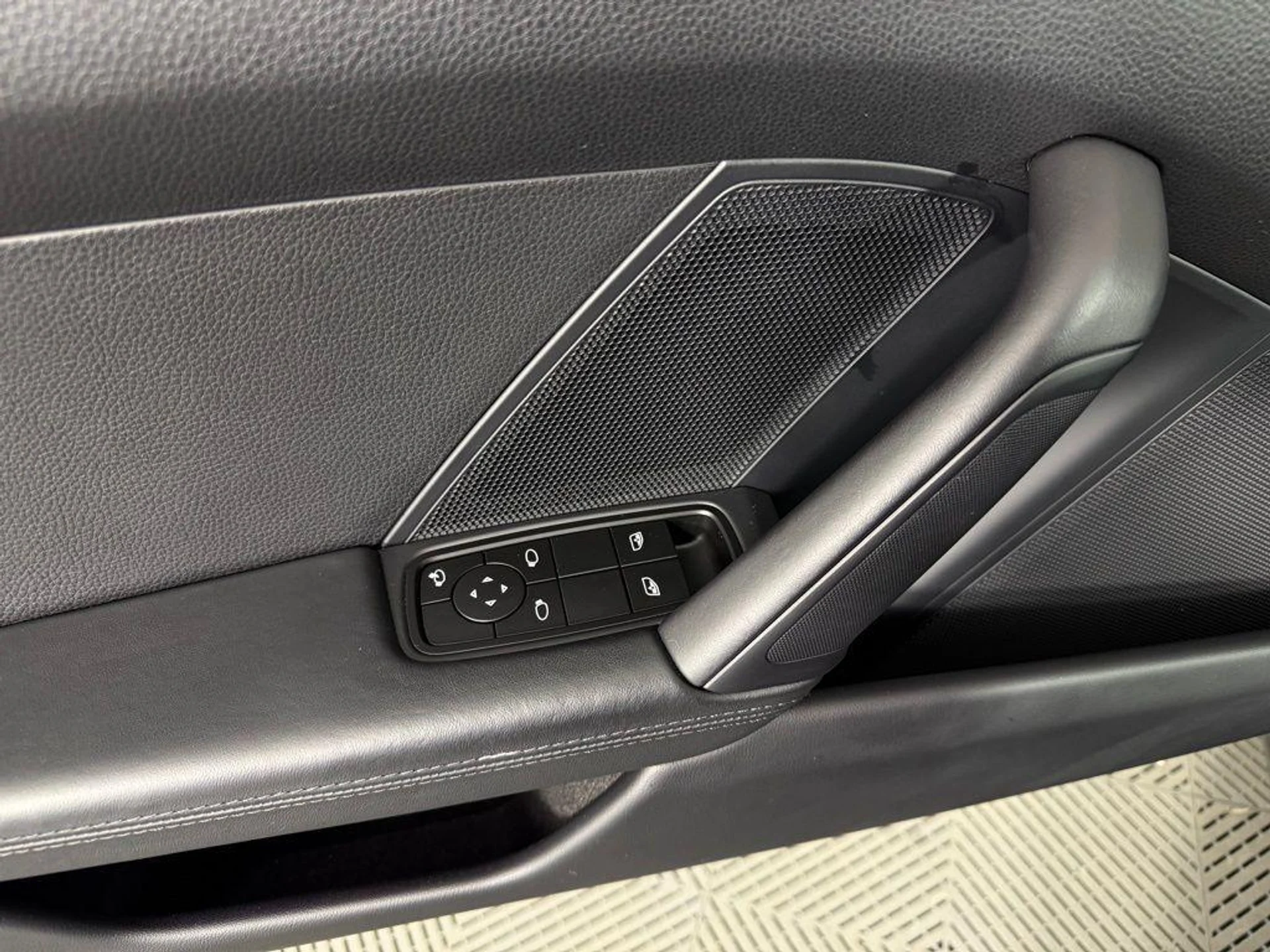 mph018_1099793771_Hm_JSCF_Xttxdchc_H_Fn_XNSP_4_LJPGA_54828fbd51