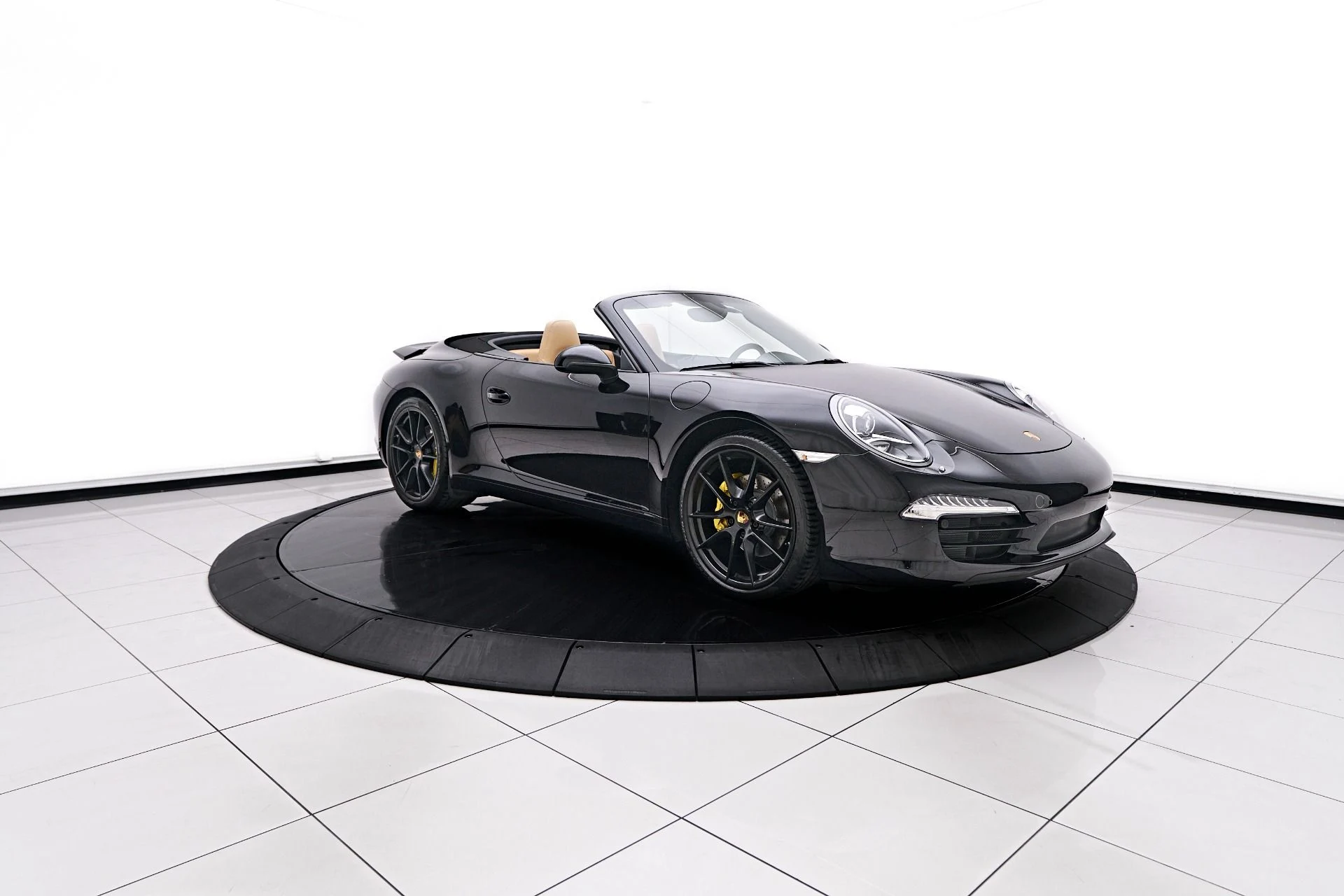 mph018_1100373628_Used_2015_Porsche_911_Carrera_1752707667_c719ec3fc1
