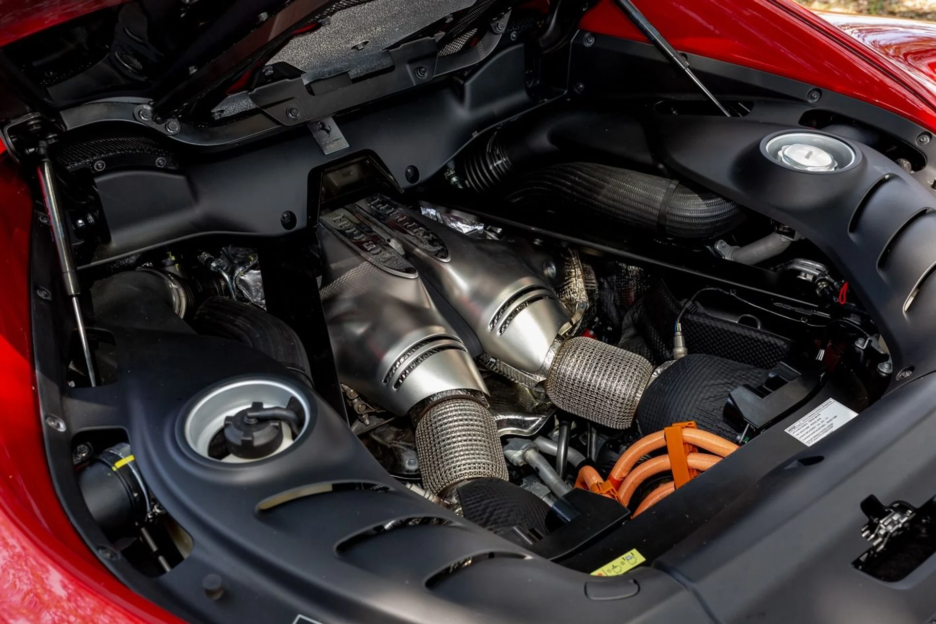 mph018_1103796256_435_p19_l_b32fada85b