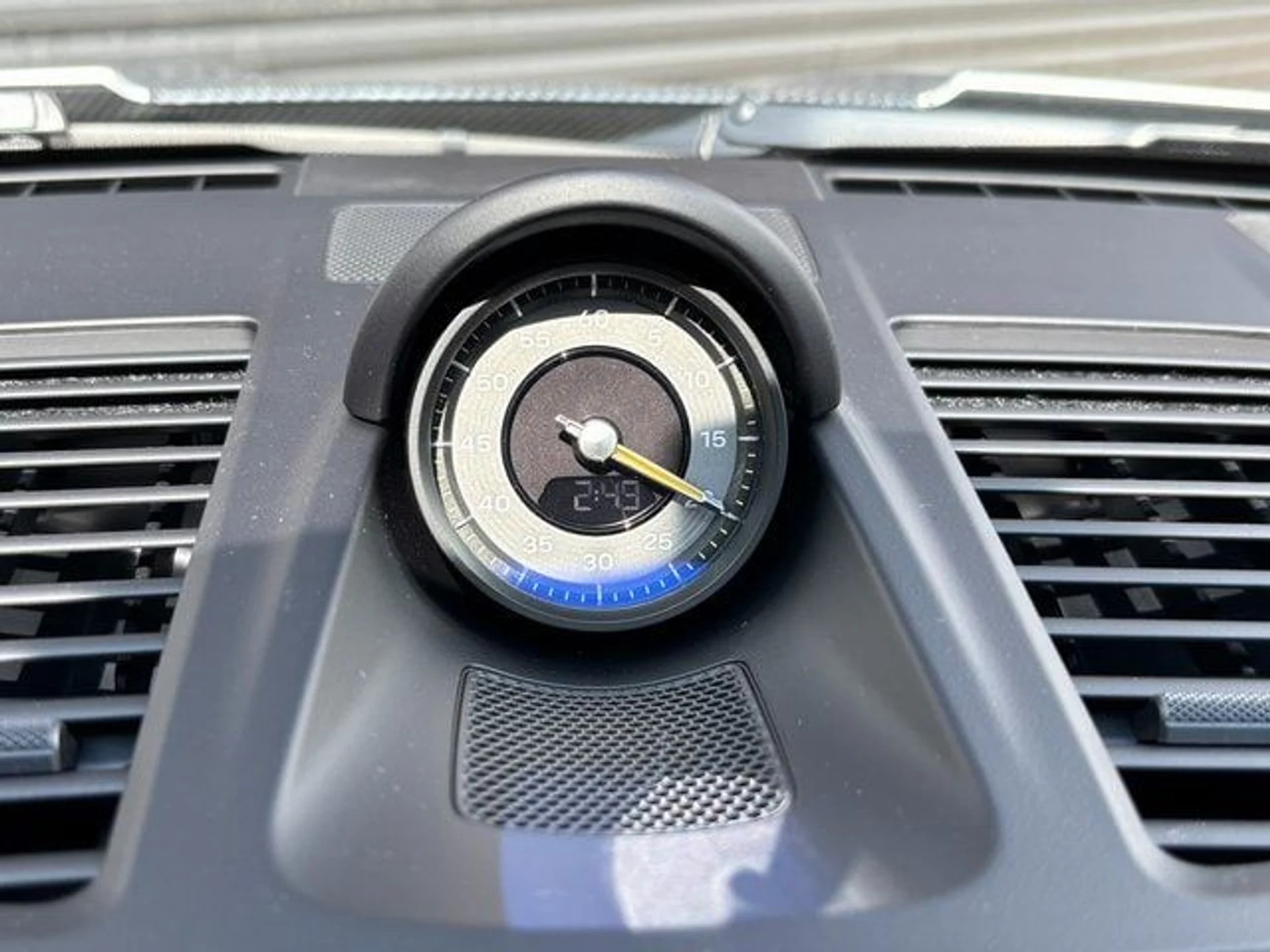 mph018_1103805135_3ed73bae0b001e7926a814e6aac396c1x_cbce591a6b