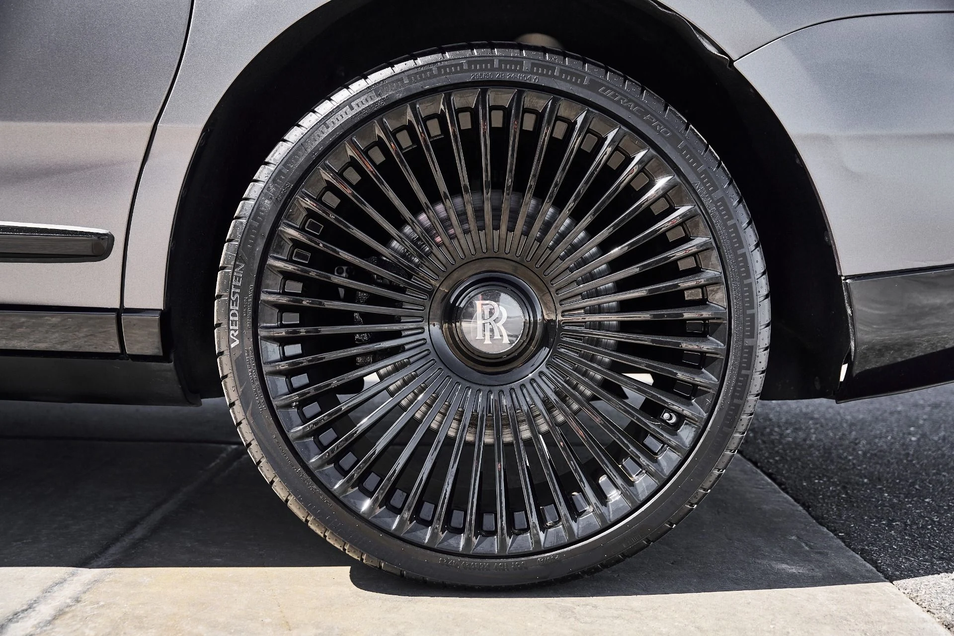 mph018_1107893619_Used_2020_Rolls_Royce_Cullinan_Base_1780083339_965049e5e4