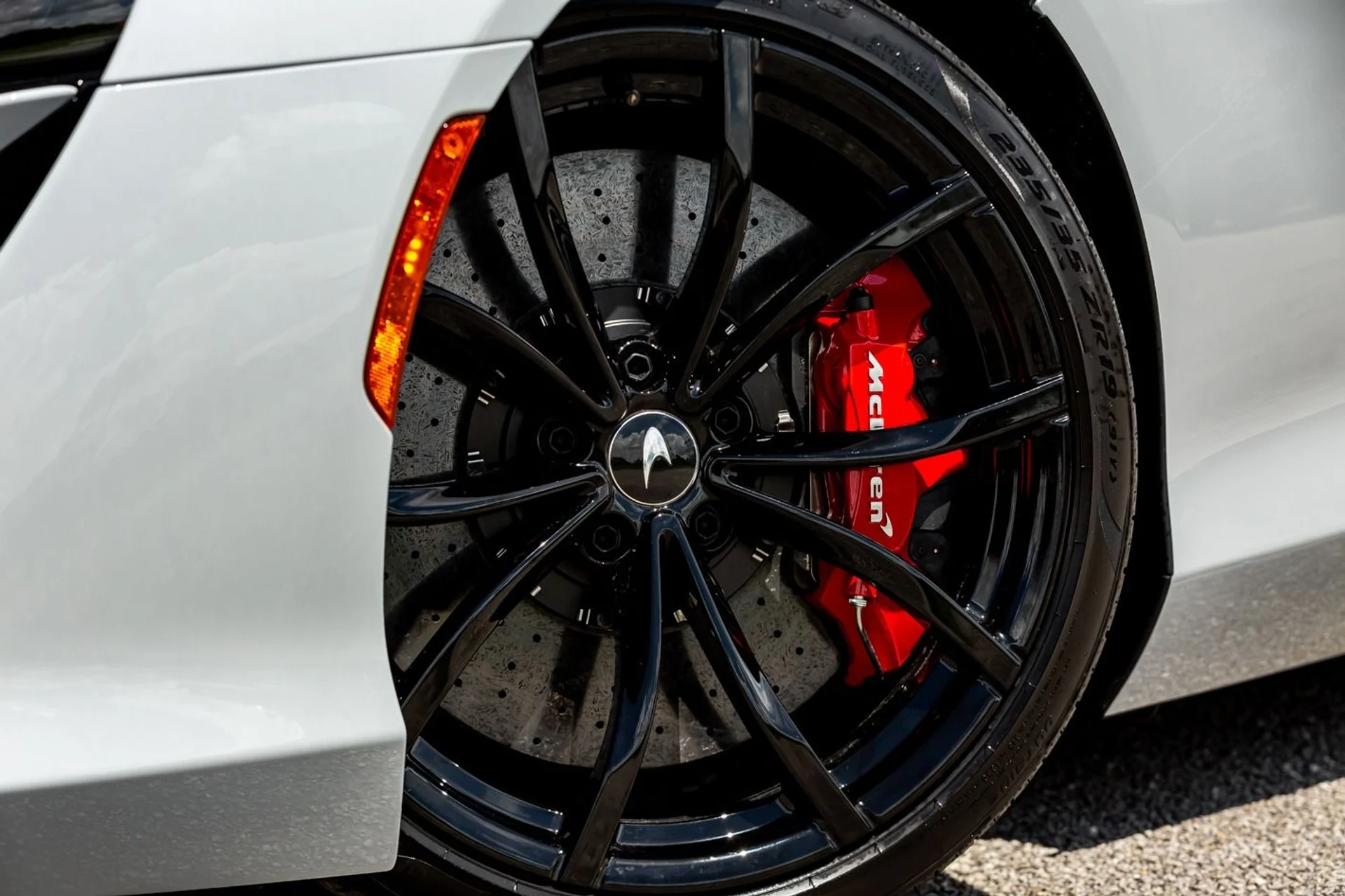 mph018_1126183026_446_p19_l_f64ba05c6a