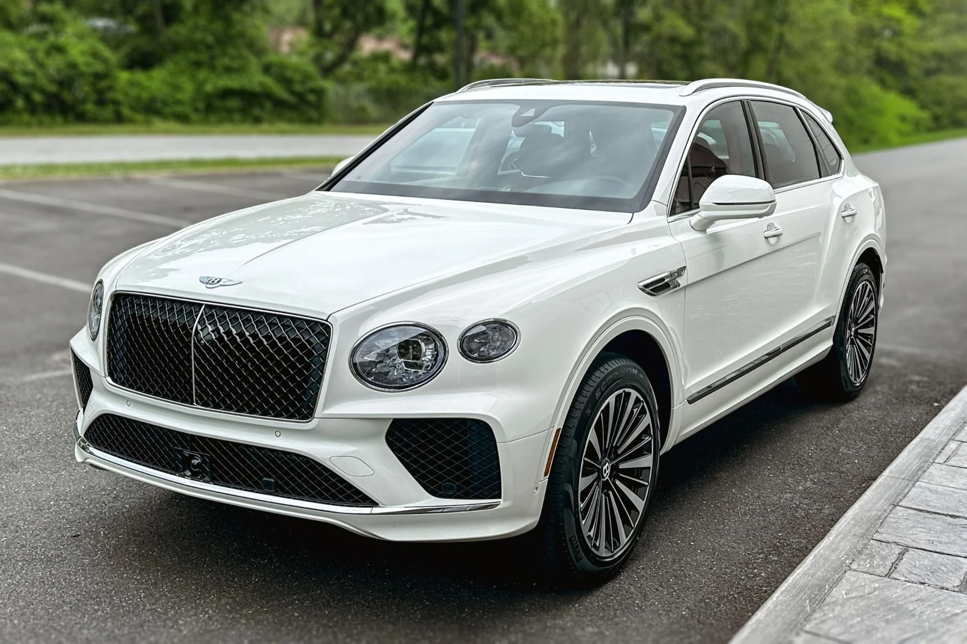 mph018_1136834248_New_2026_Bentley_Bentayga_1779967612_d545c422d1