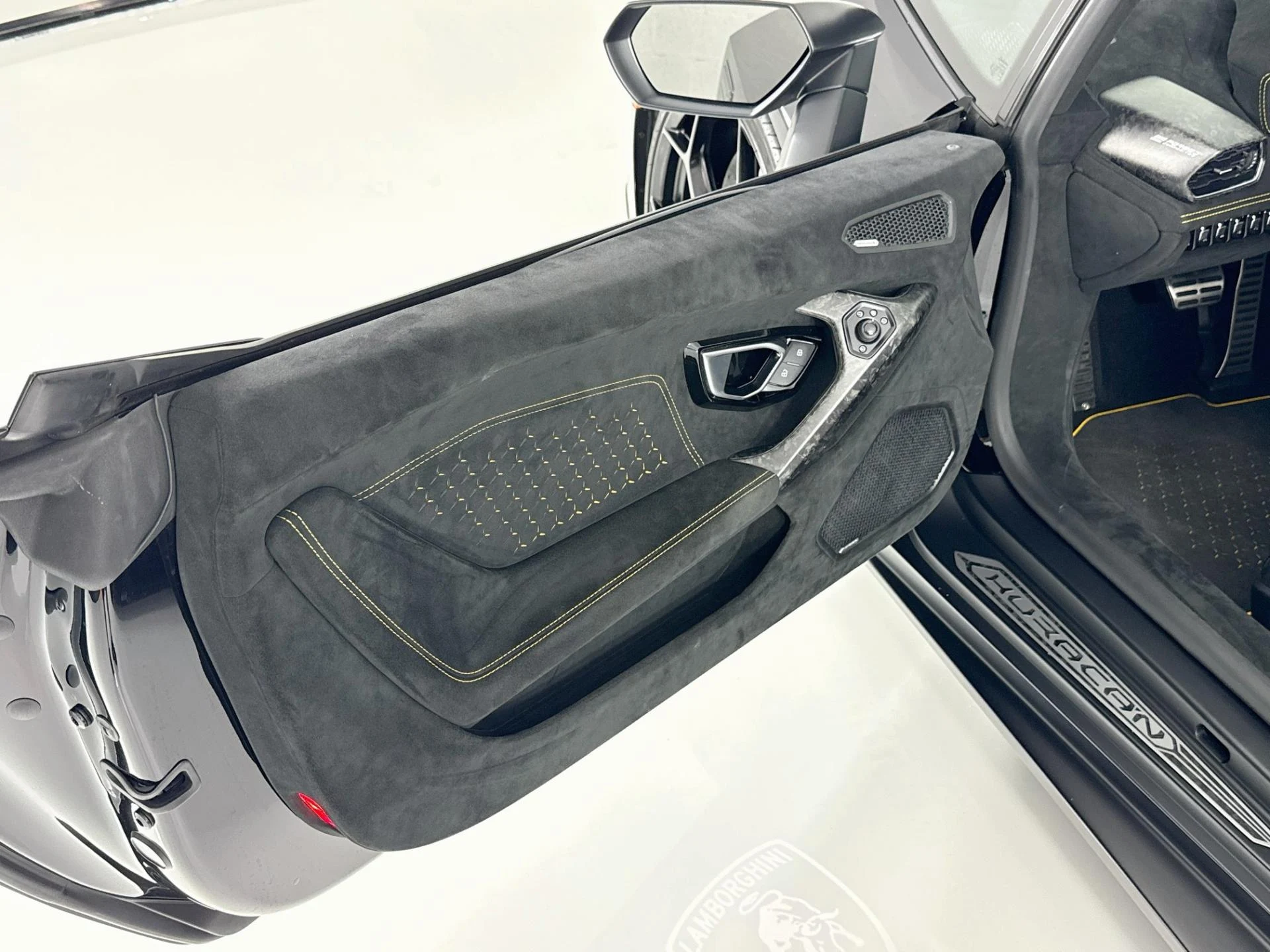 mph018_1138365791_Used_2019_Lamborghini_Huracan_Performante_Spyder_1793134348_e603df6317