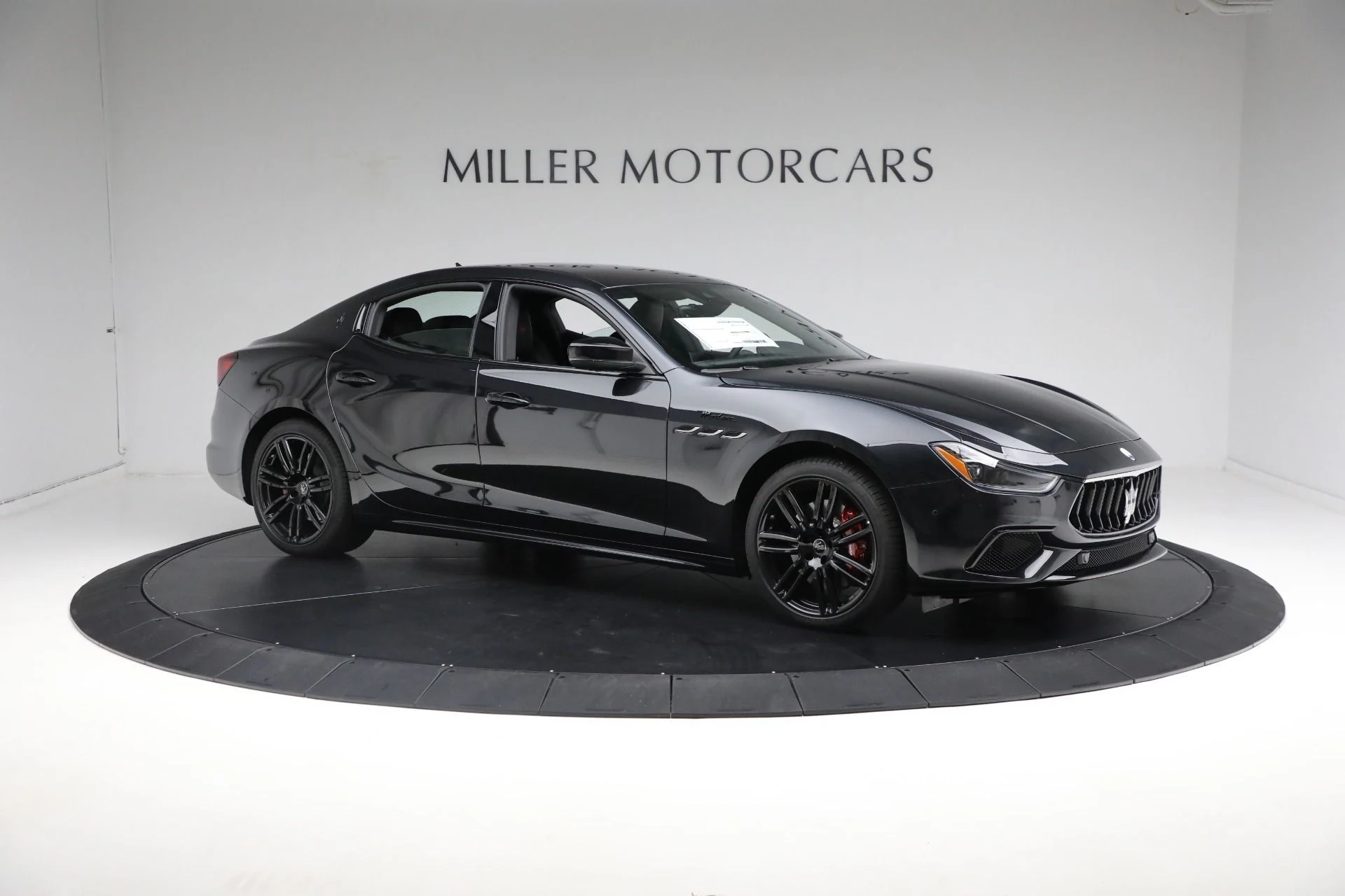 mph018_1146706835_Used_2024_Maserati_Ghibli_Modena_Ultima_Q4_1713534126_554b9dfcfd