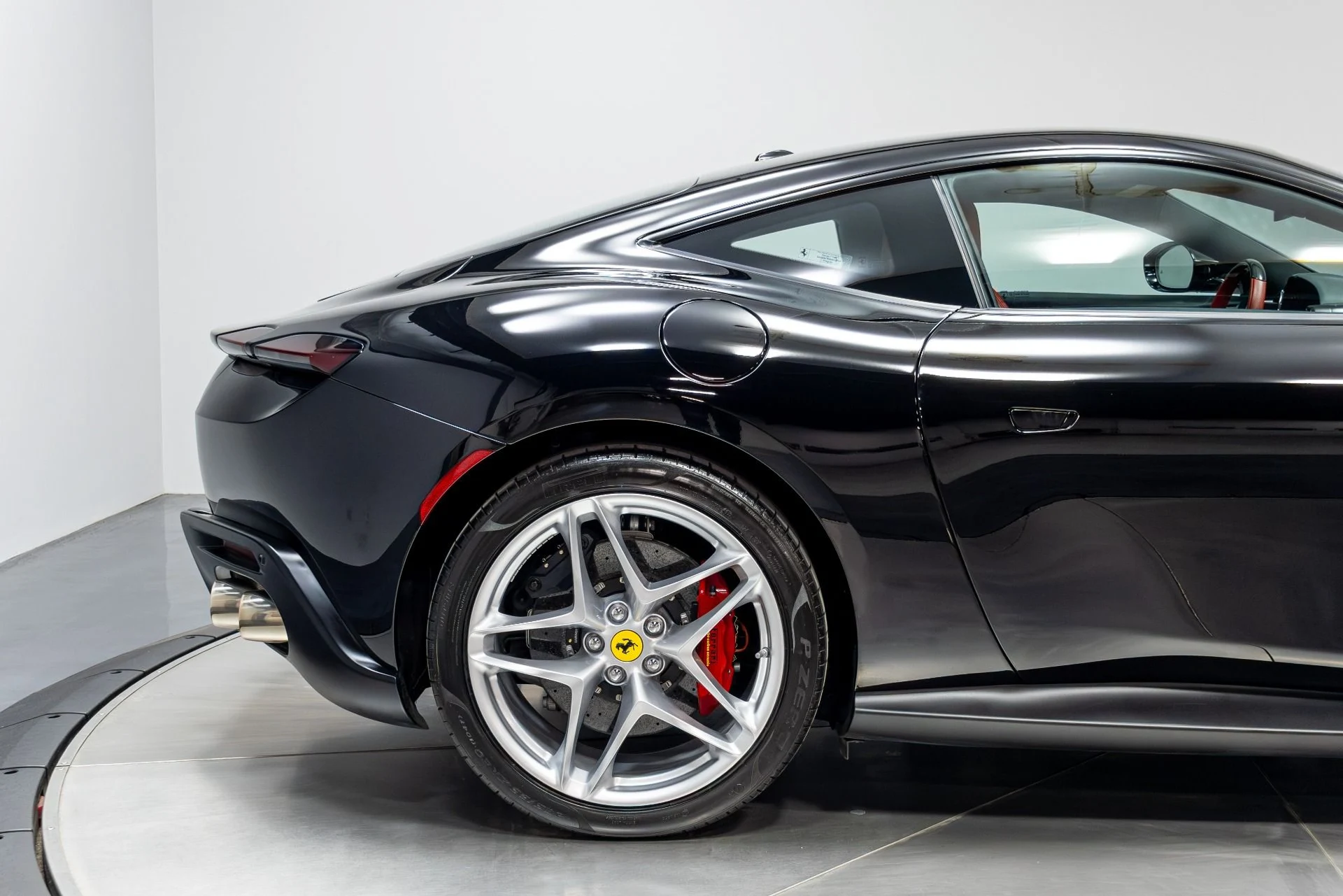 mph018_115657620_Used_2022_Ferrari_Roma_1775684538_de9d8287ed