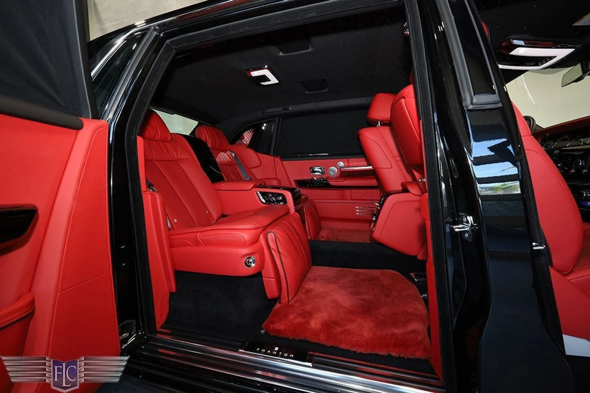 mph018_116341263_used_2023_rolls_royce_phantom_extendedwheelbasesedan_9689_22919608_19_1024_4d3225b012