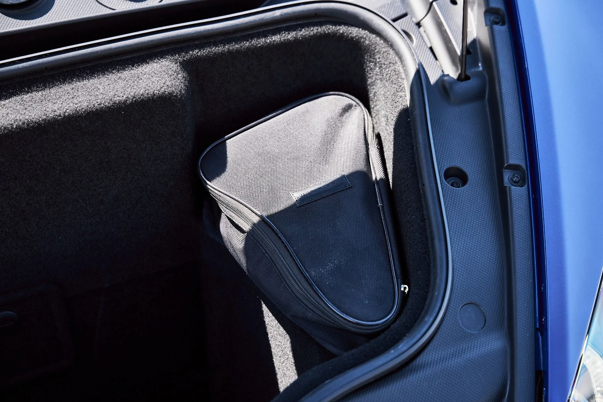 mph018_1170171889_Used_2020_Lamborghini_Huracan_EVO_Base_1777394786_0c307a6d0d