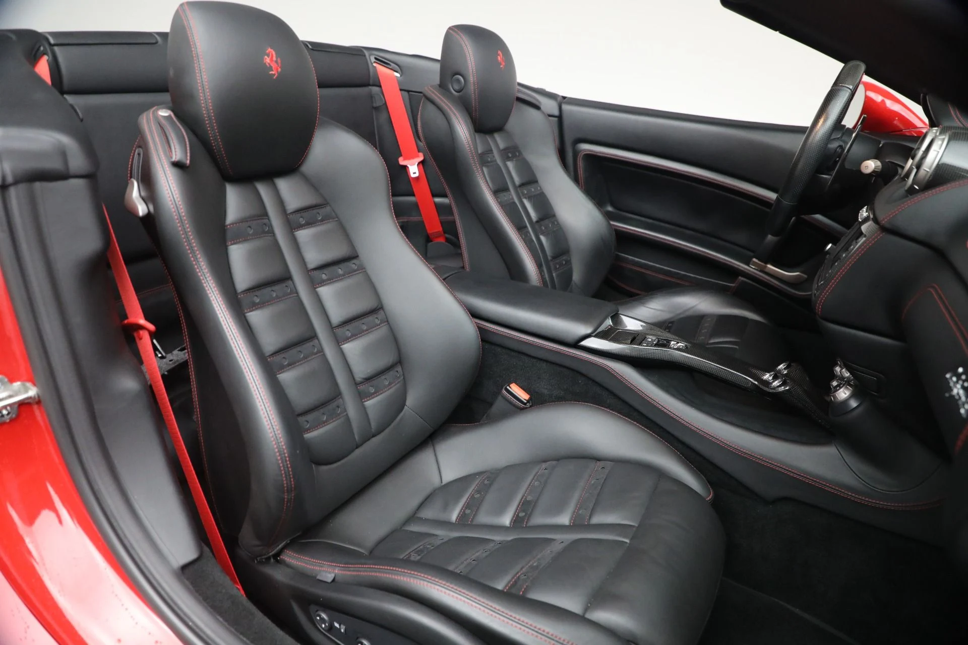 mph018_1182367369_Used_2014_Ferrari_California_30_1790957521_38a86ef512