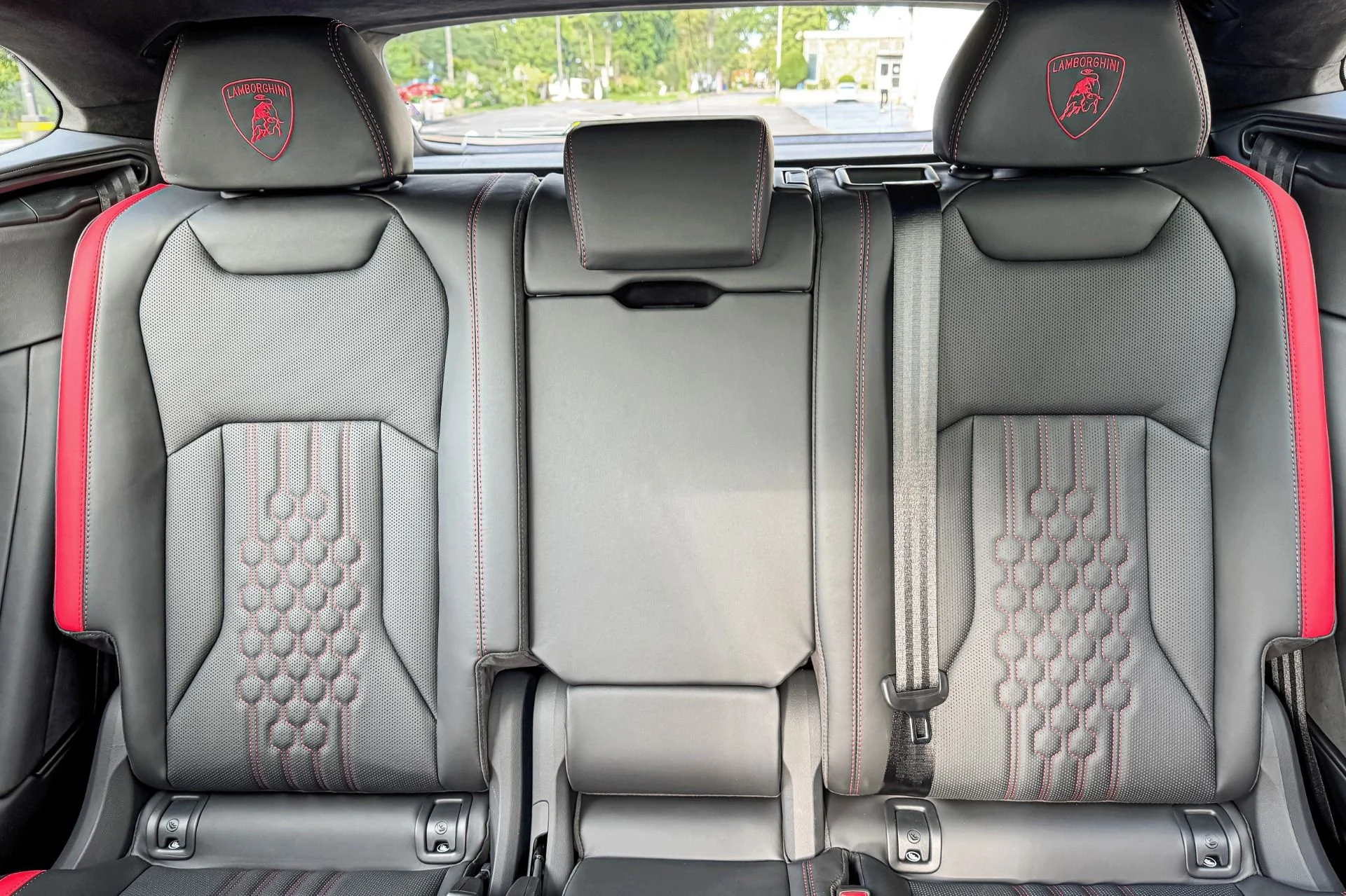 mph018_1184664371_Used_2024_Lamborghini_Urus_Performante_1765893464_9571effacb