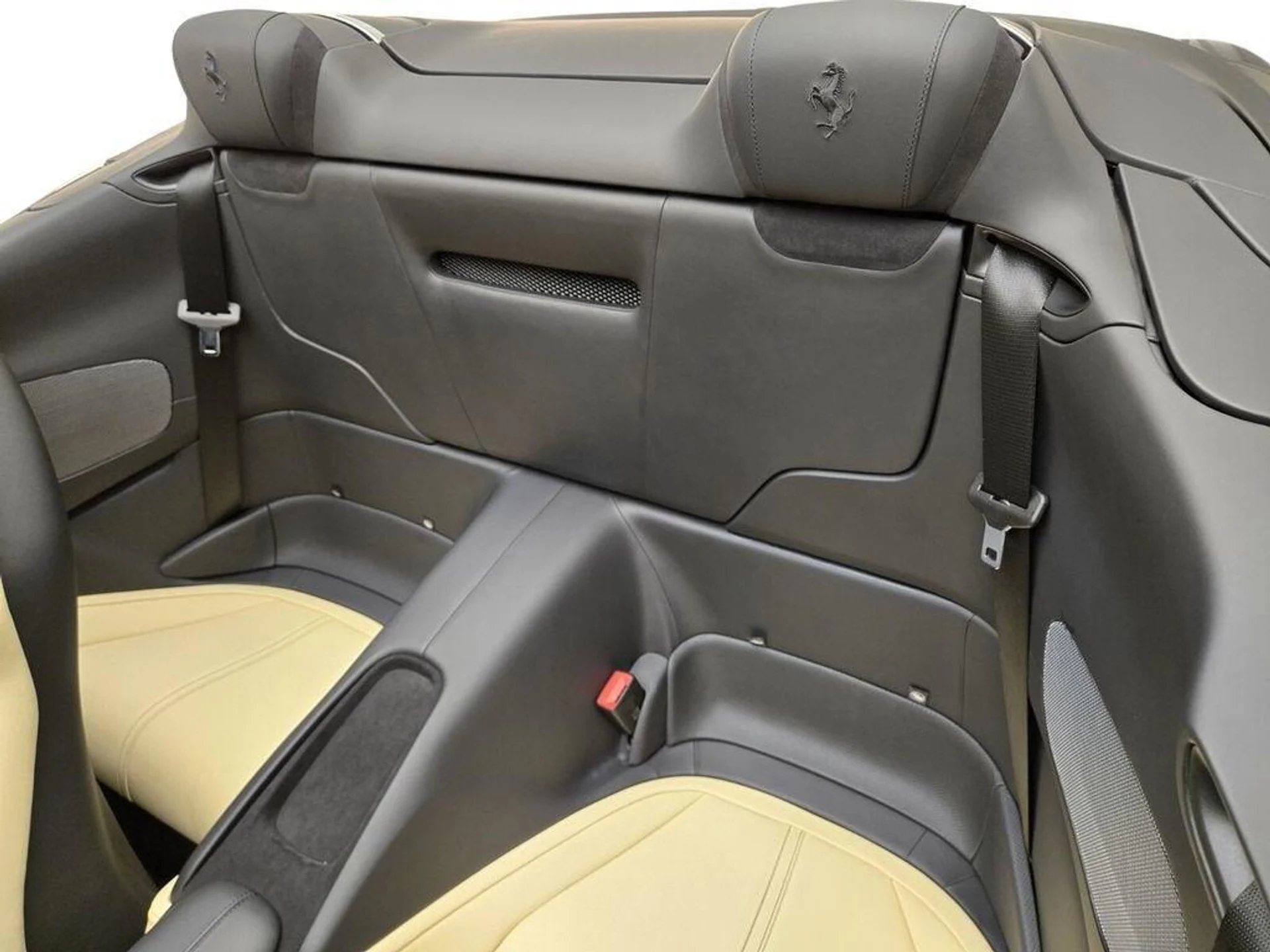 mph018_1187272103_Used_2024_Ferrari_Roma_1771612412_f61209a1a8