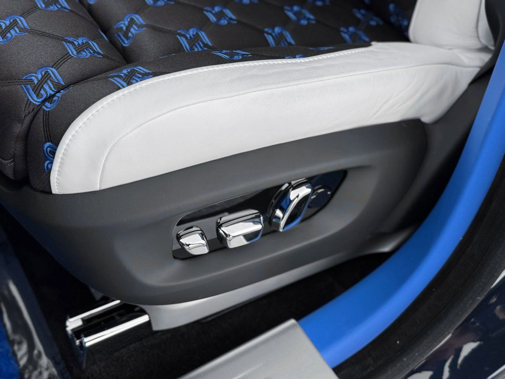 mph018_1189260646_a3b7a751bbe015202c7cc87397caab96x_2425e6f45c