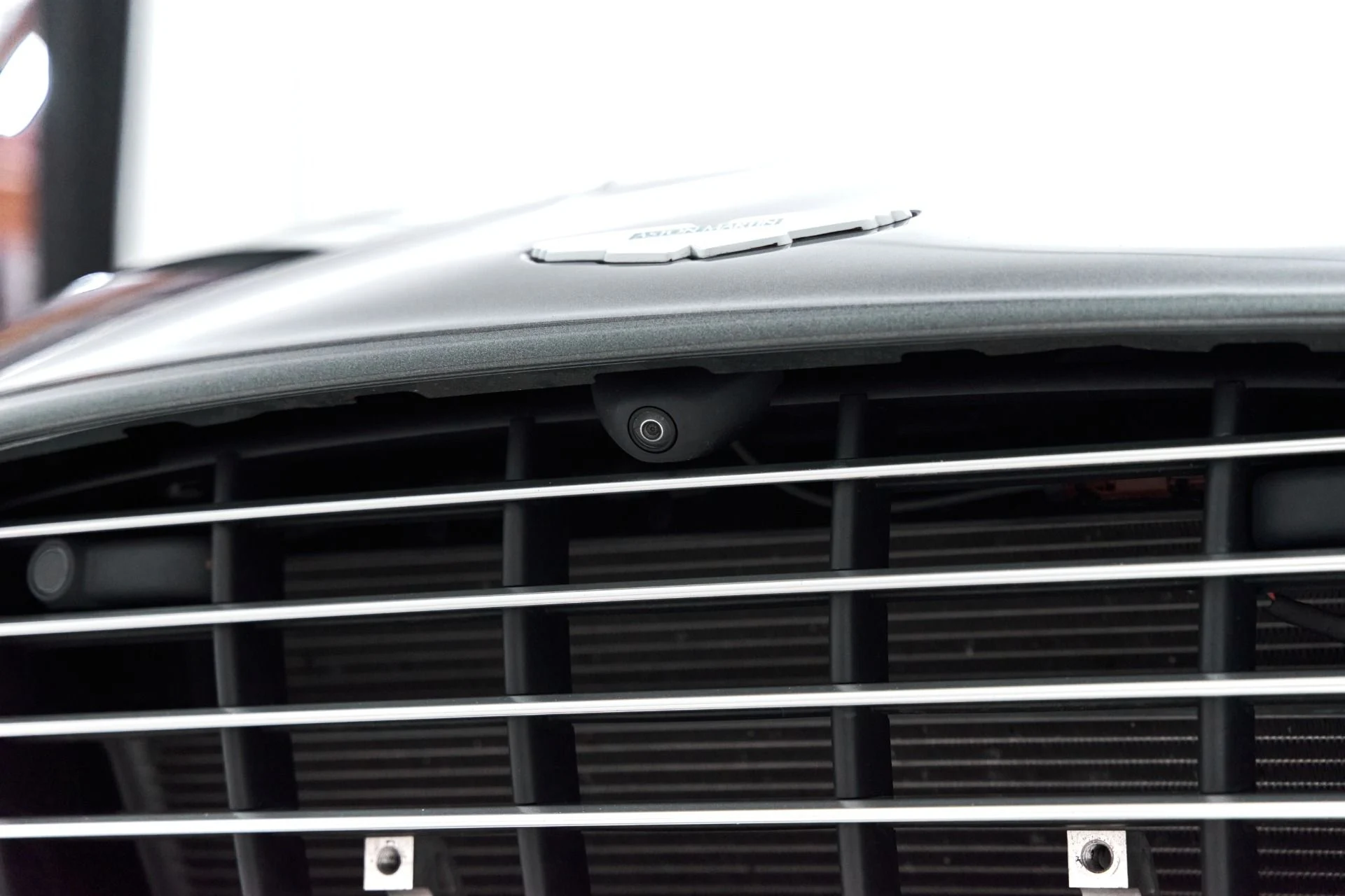 mph018_1194304560_Used_2019_Aston_Martin_DB_11_Base_1627672022_5c96483360