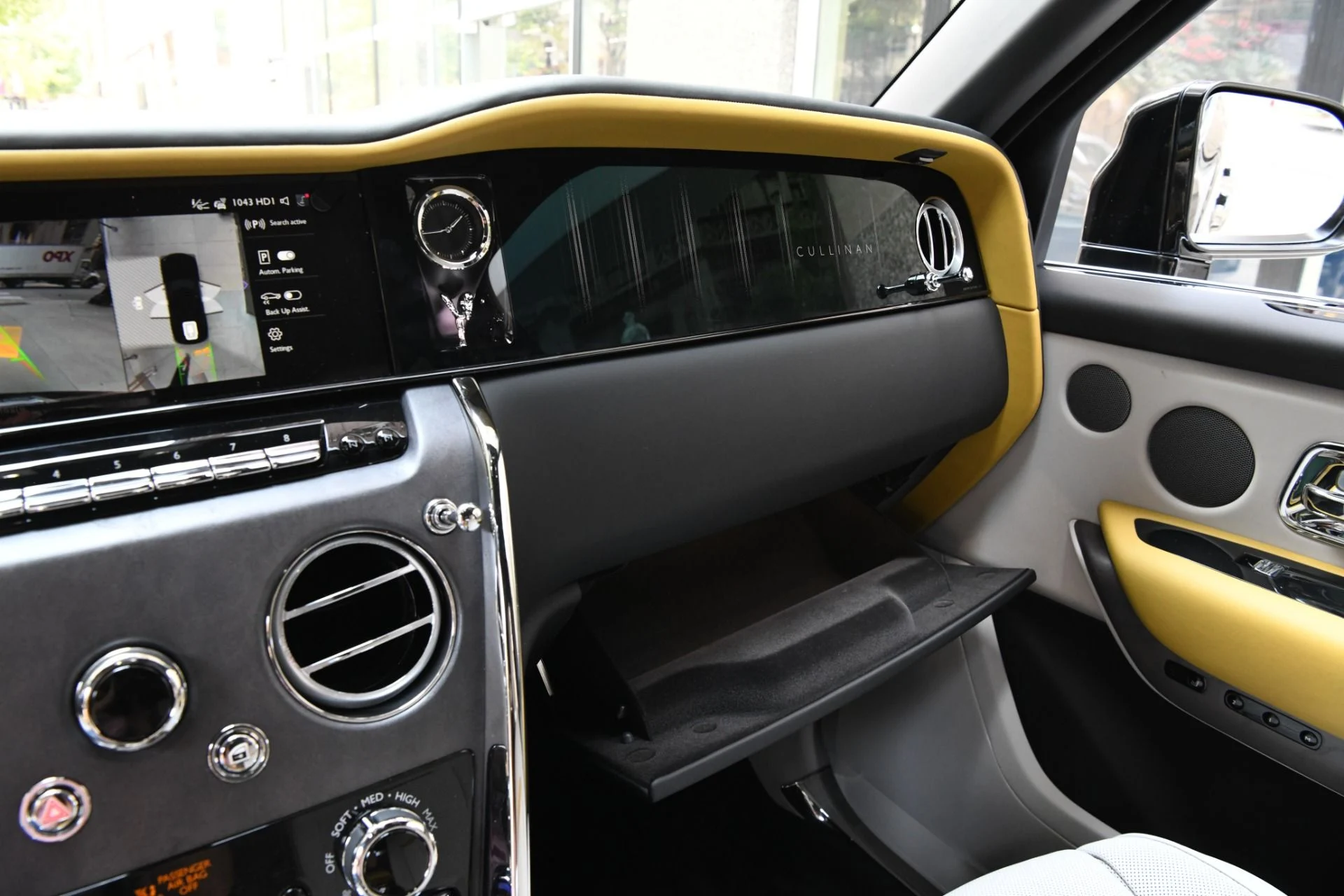 mph018_1199564483_11911_p20_l_864af7df54